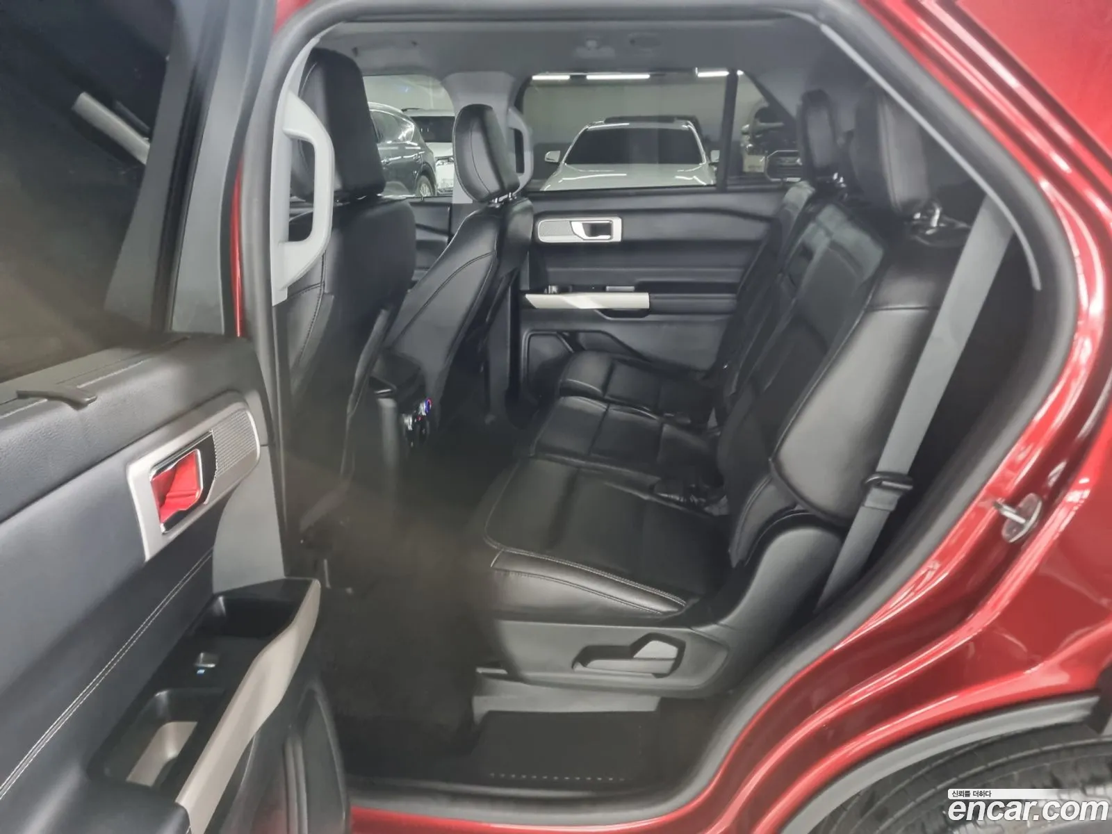 Ford Explorer 6th Gen 2021 — 3