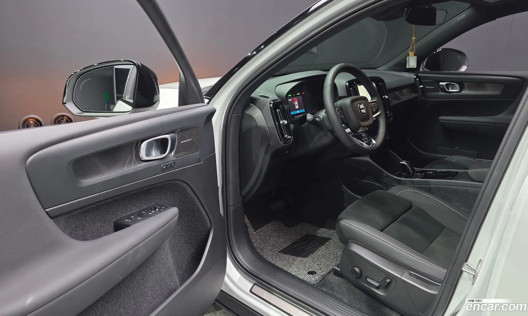 Volvo XC40 Recharge