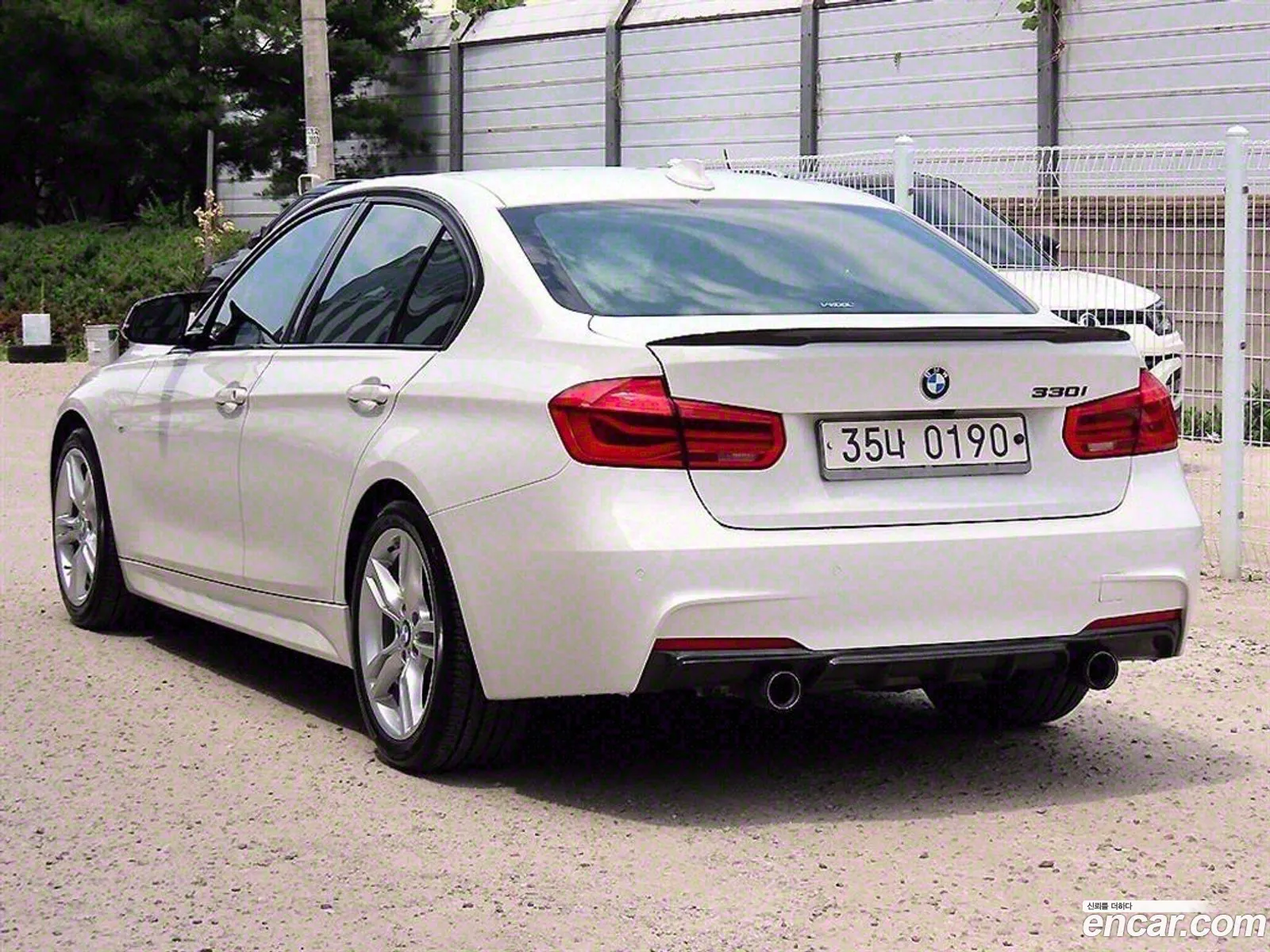 BMW 3 Series 2016 — 2