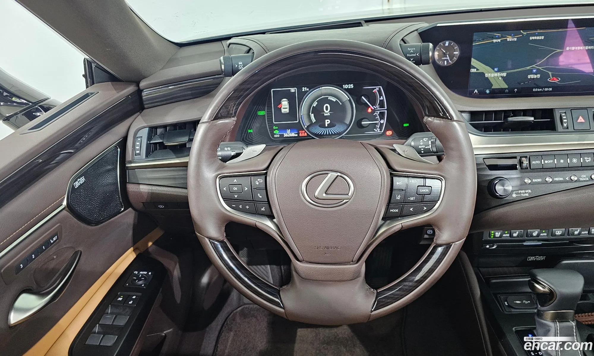 Lexus ES300h 7th Gen 2019 — 18