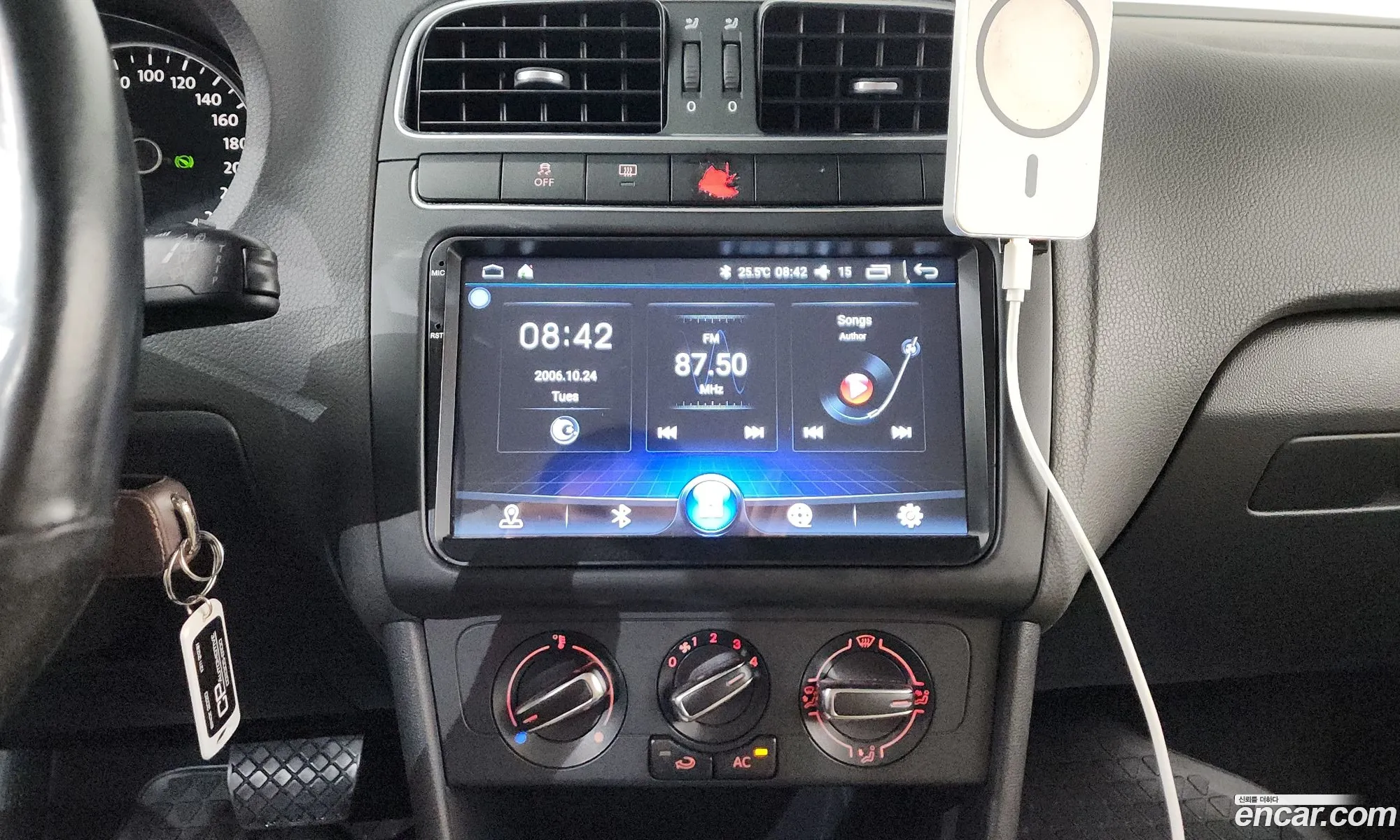 Volkswagen Polo 2014 — 17