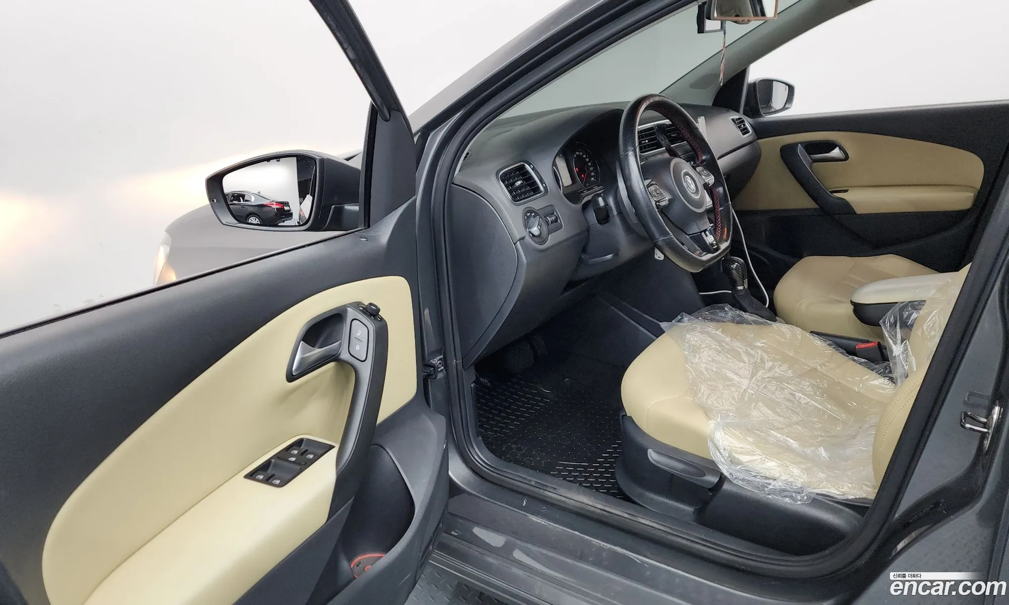 Volkswagen Polo 2014 — 14