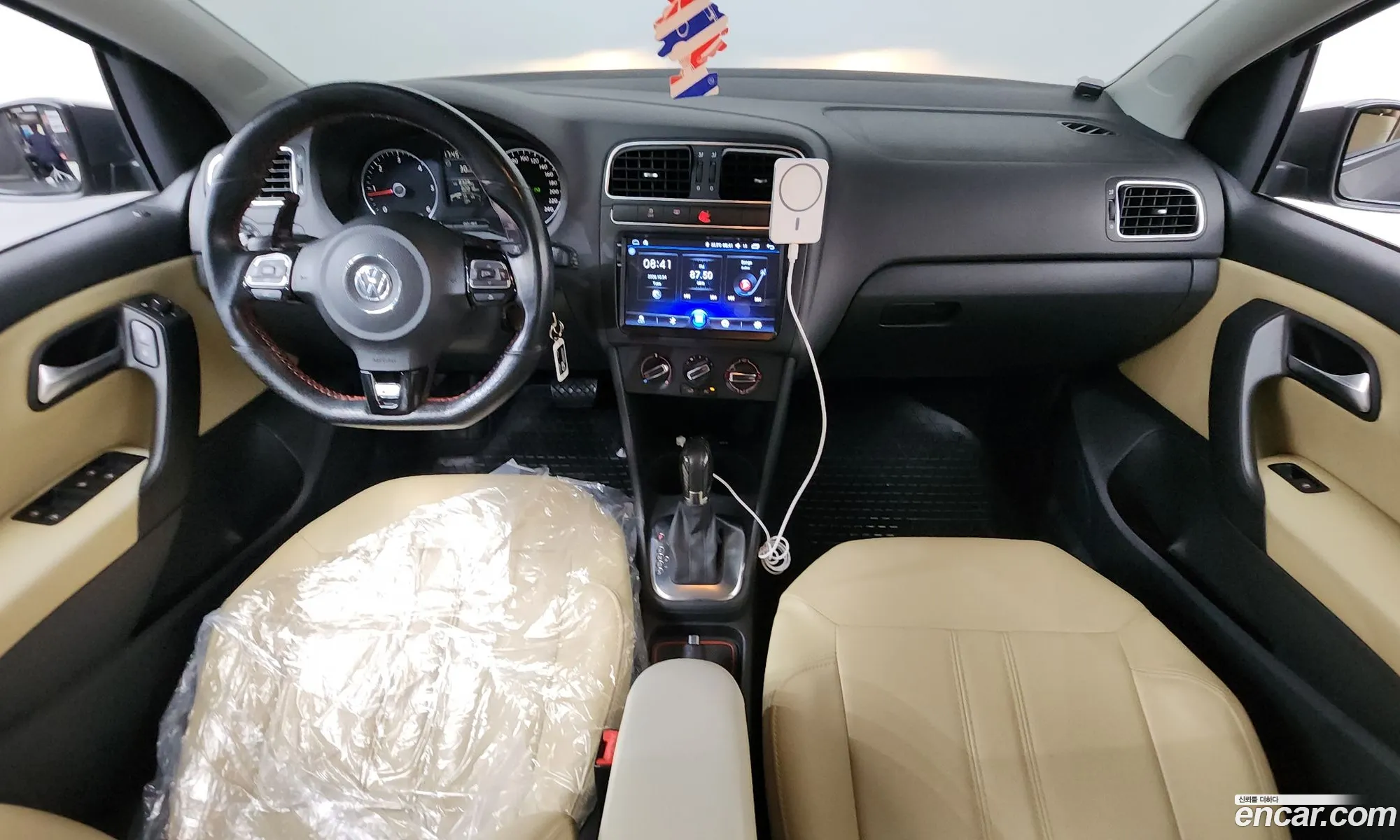 Volkswagen Polo 2014 — 11