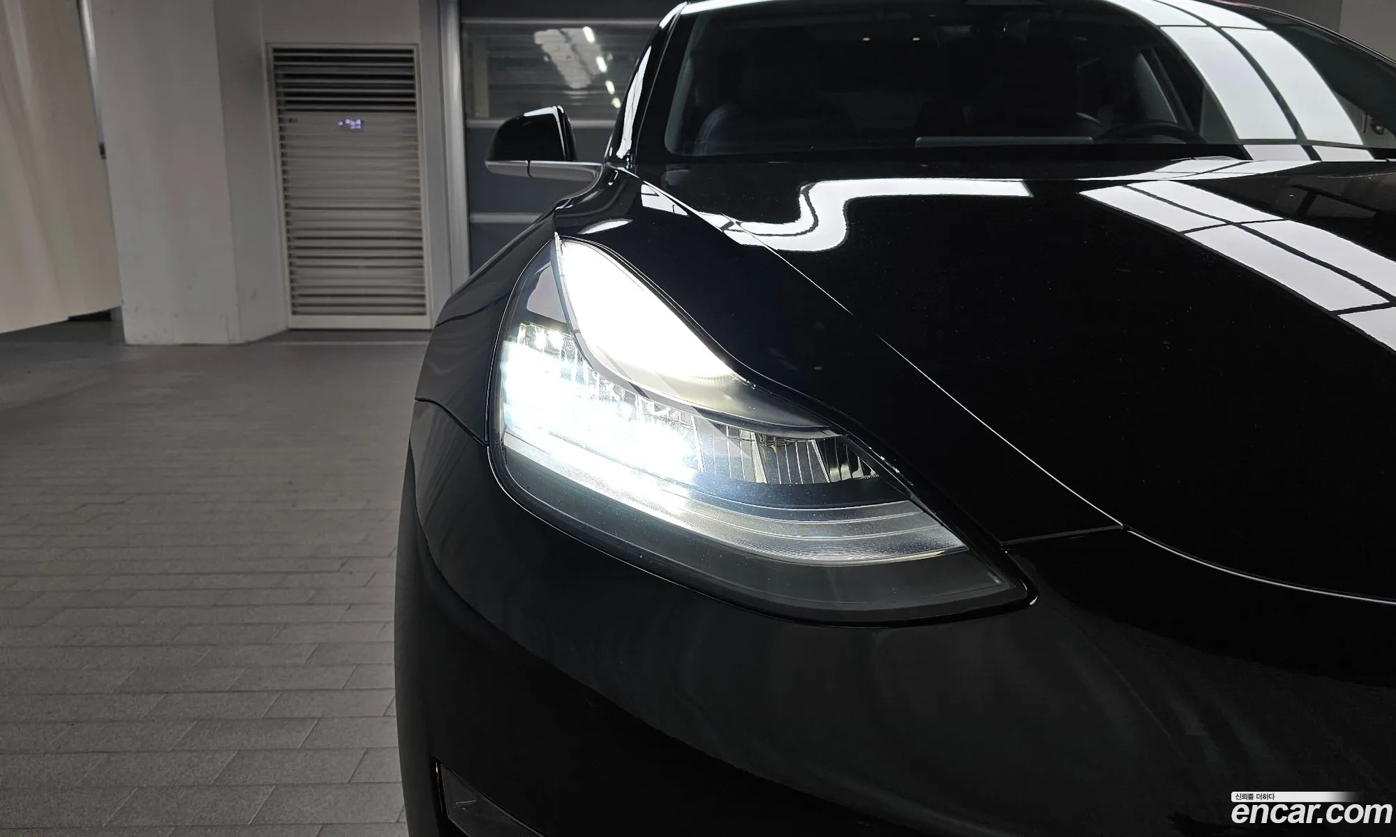 Tesla Model 3 2020 — 30