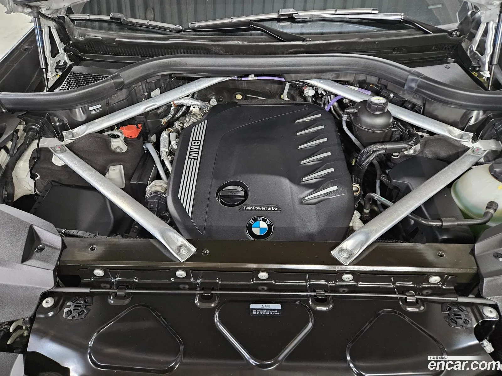 BMW X7 2021 — 7