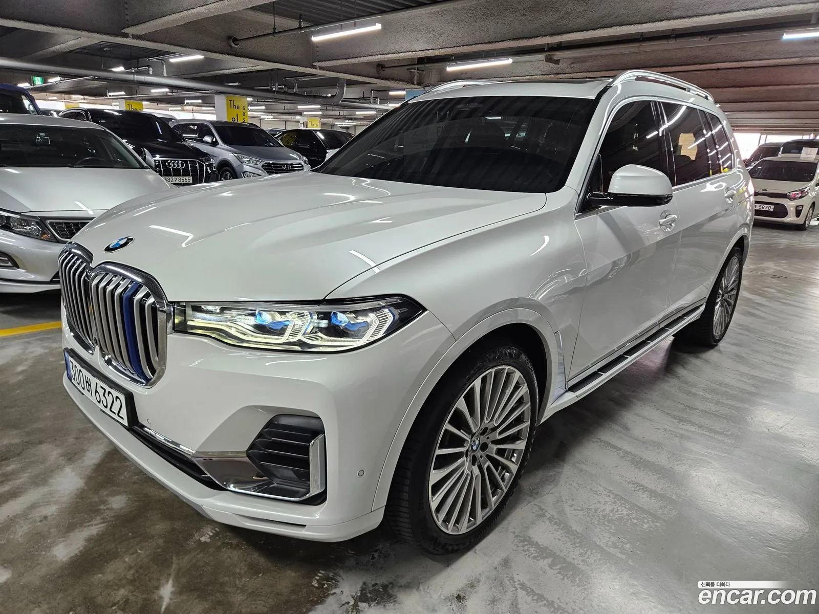 BMW X7 2021 — 16