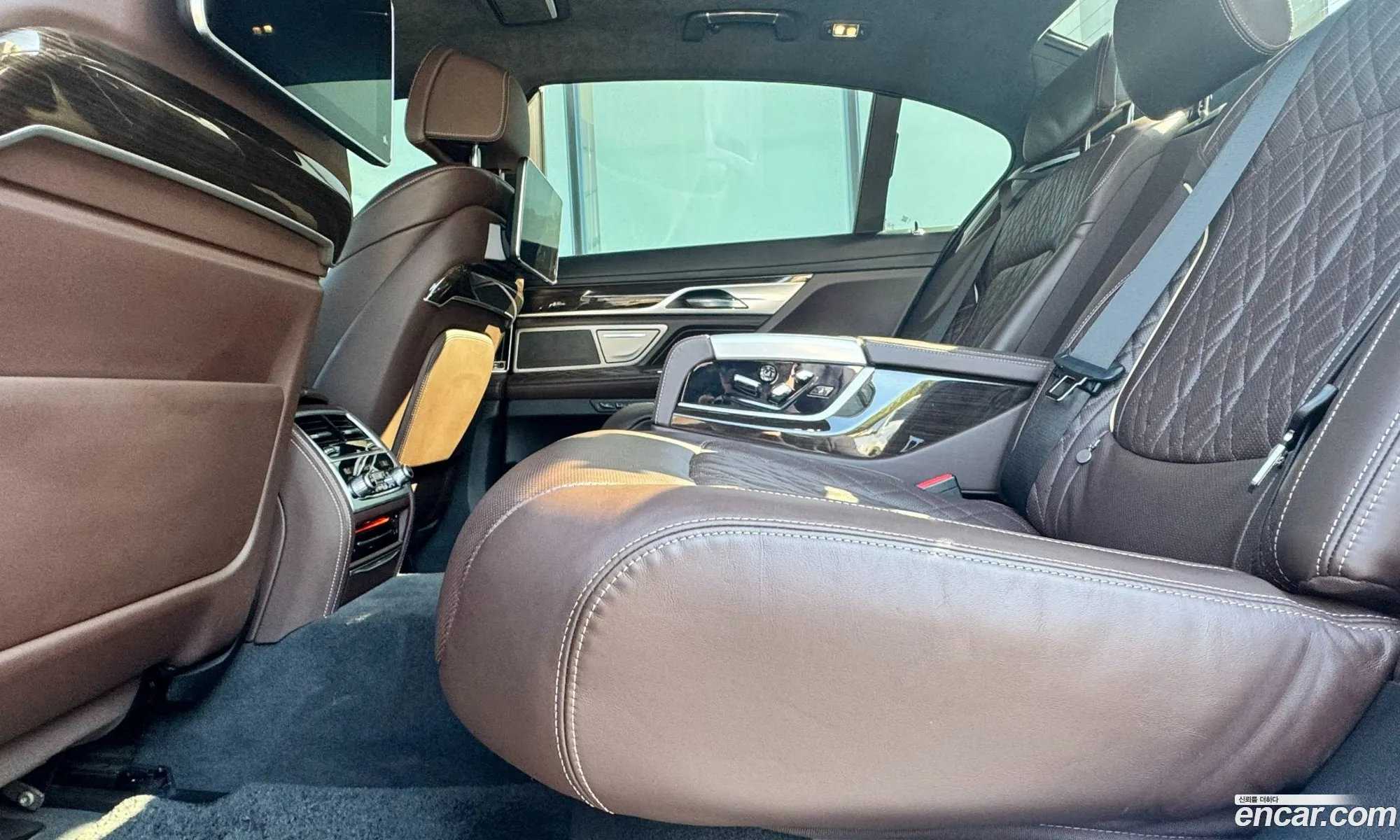 BMW 7 Series 2021 — 10