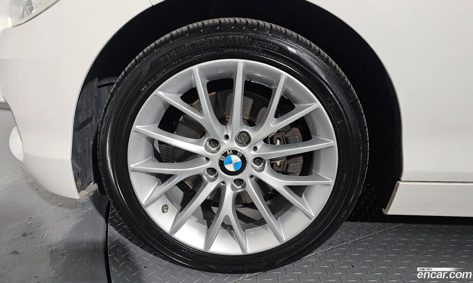 BMW 1 Series 2016 — 16