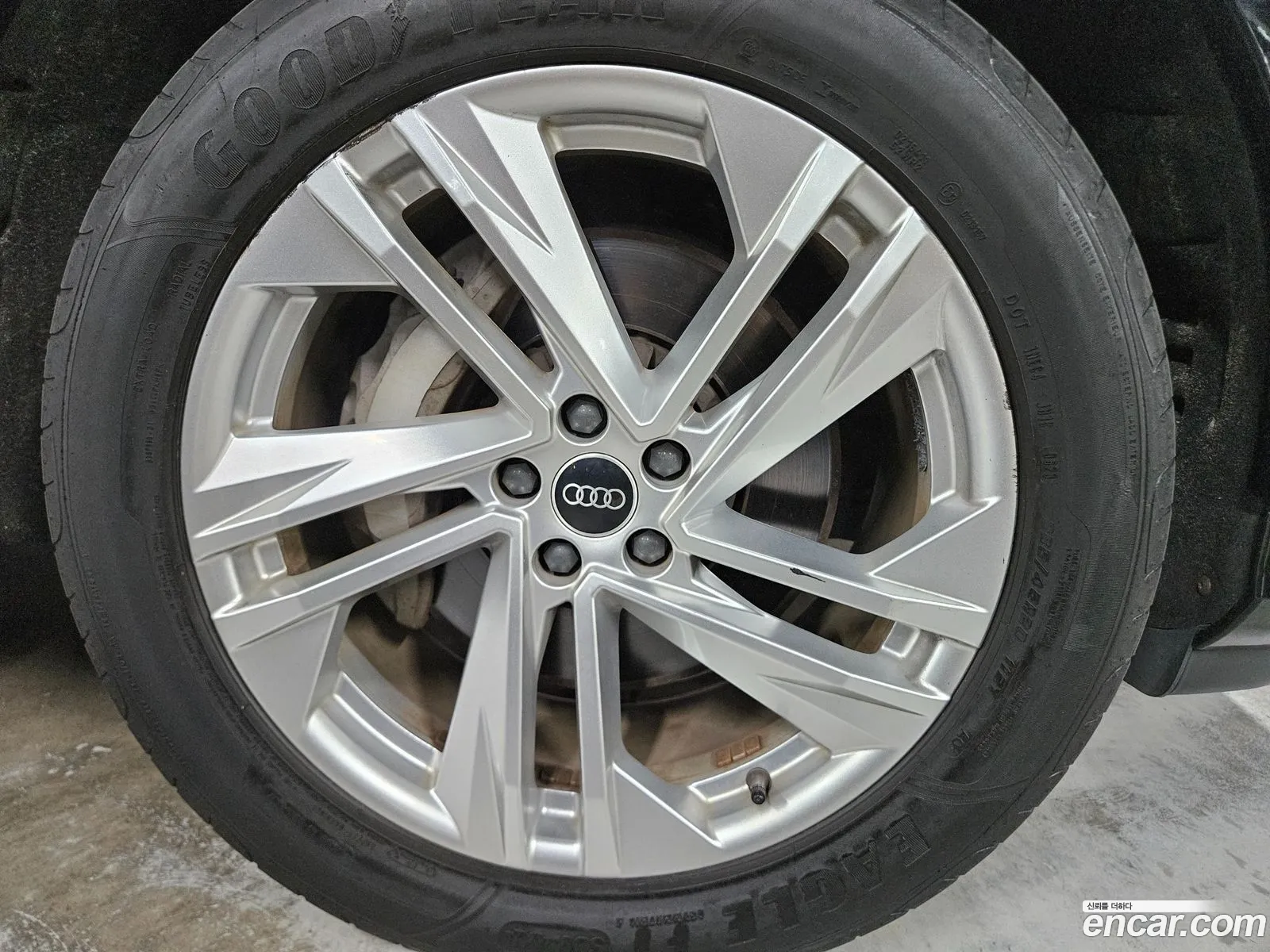 Audi Q7 2022 — 12