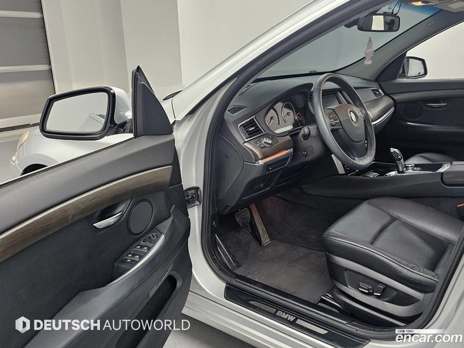 BMW 5 Series GT 2012 — 18