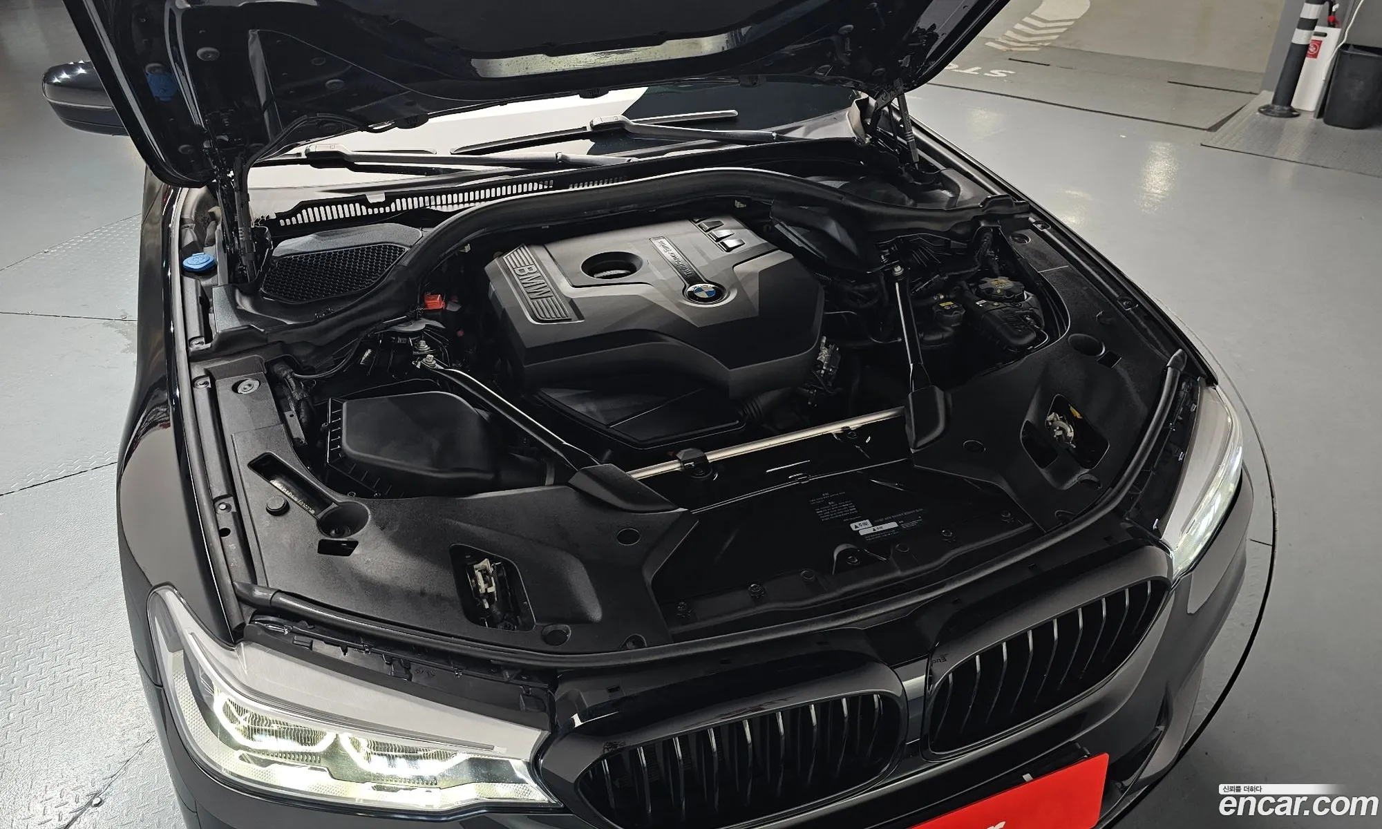 BMW 5 Series 2017 WBAJD3101HWA90860 — 24