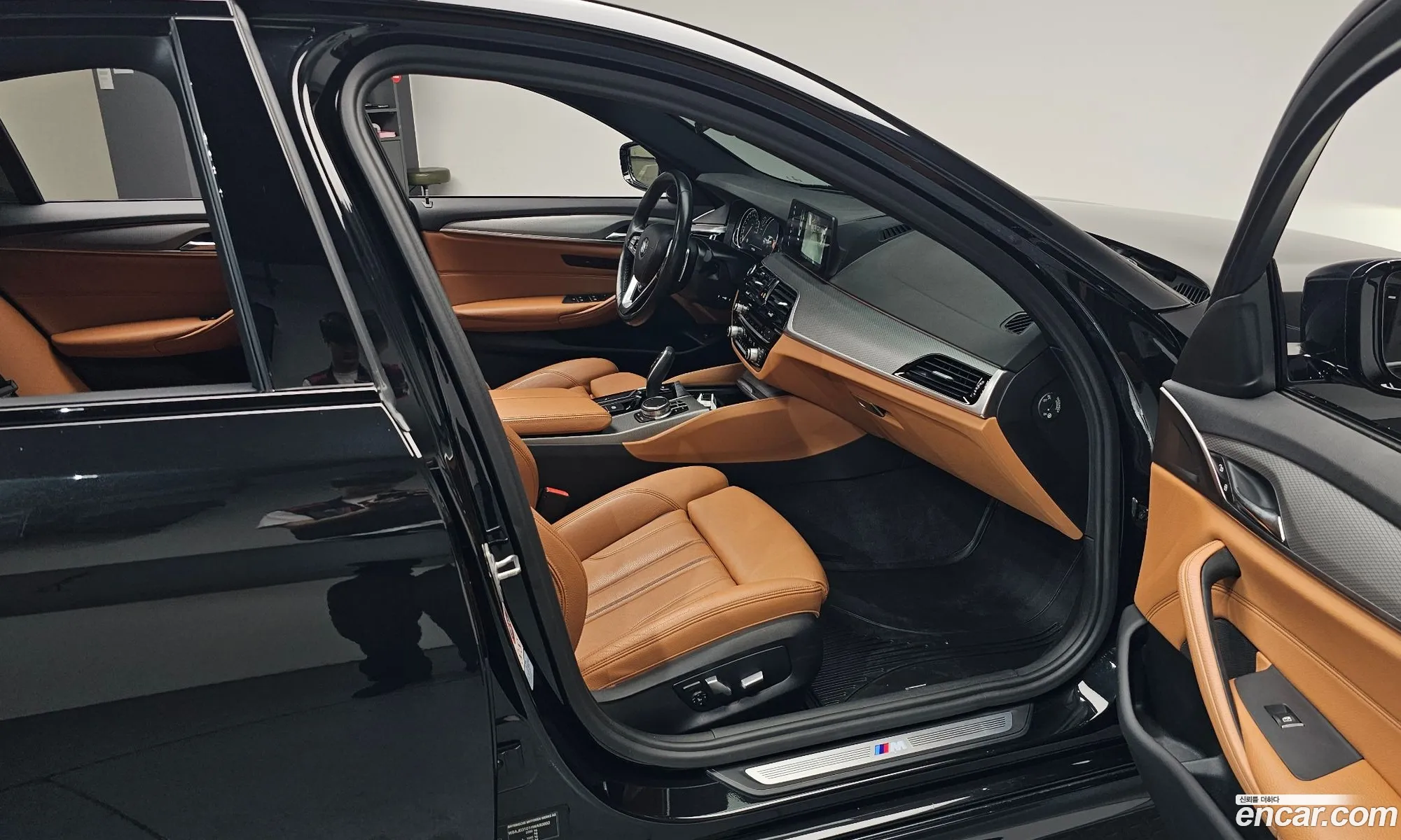 BMW 5 Series 2017 WBAJD3101HWA90860 — 5
