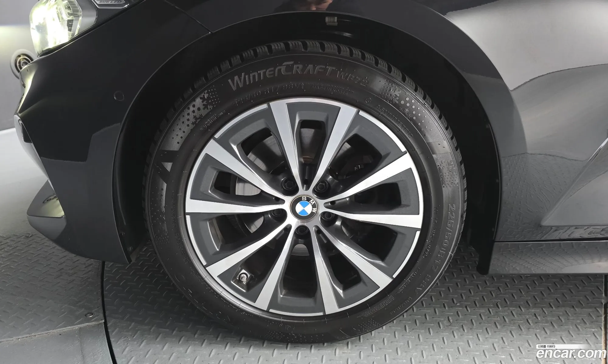BMW 3 Series 2023 — 30