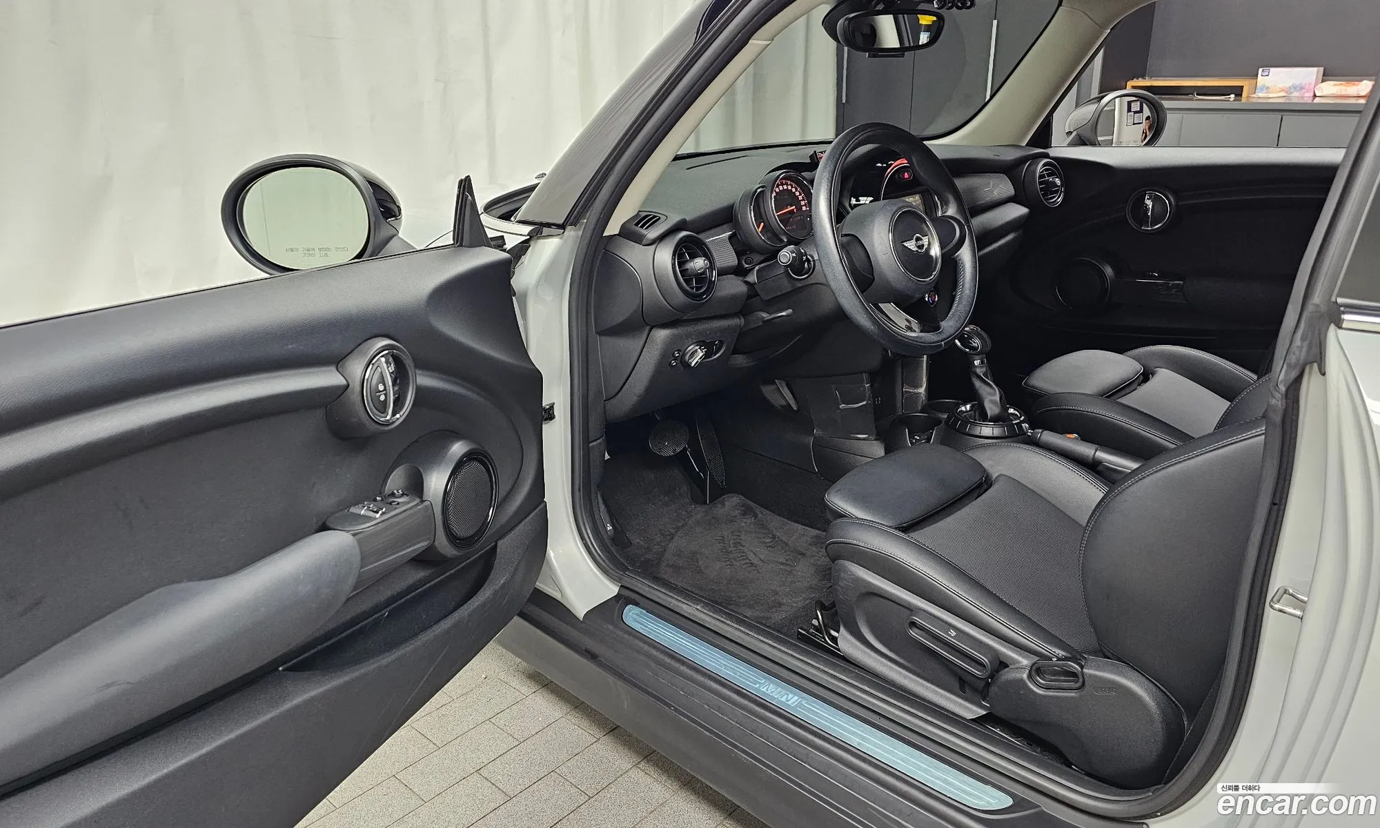 Mini Cooper 2017 — 11