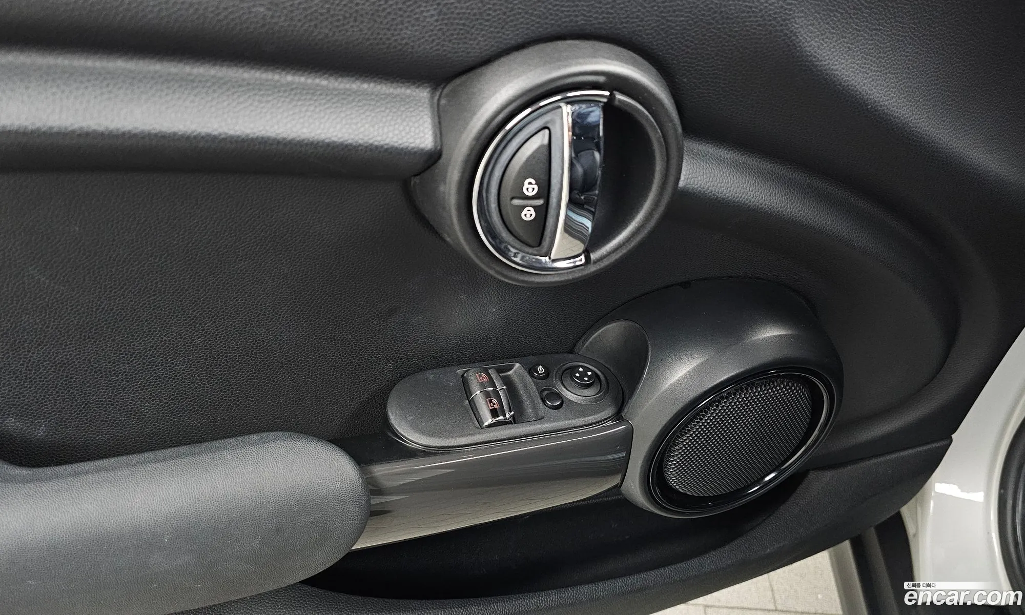Mini Cooper 2017 — 12