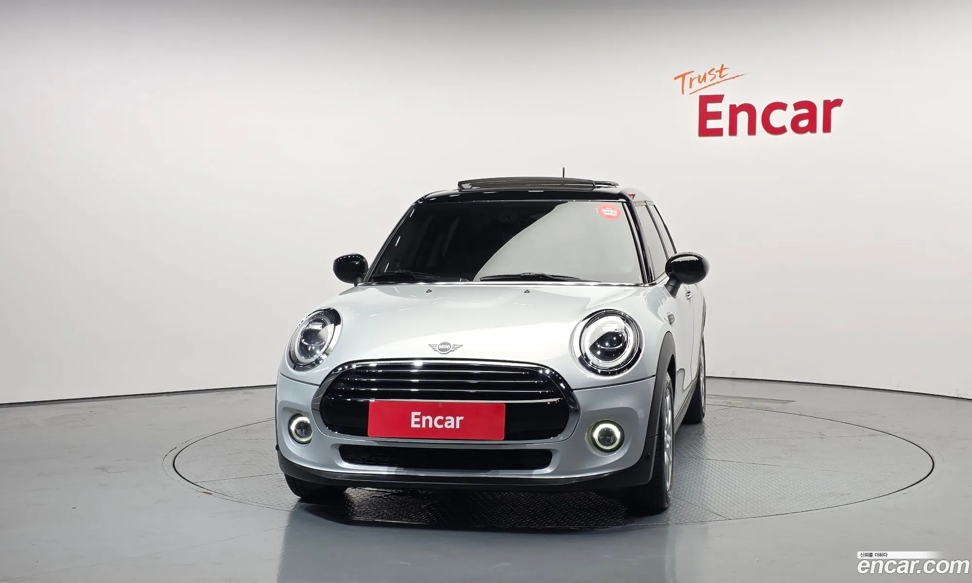 Mini Cooper 2020 — 32