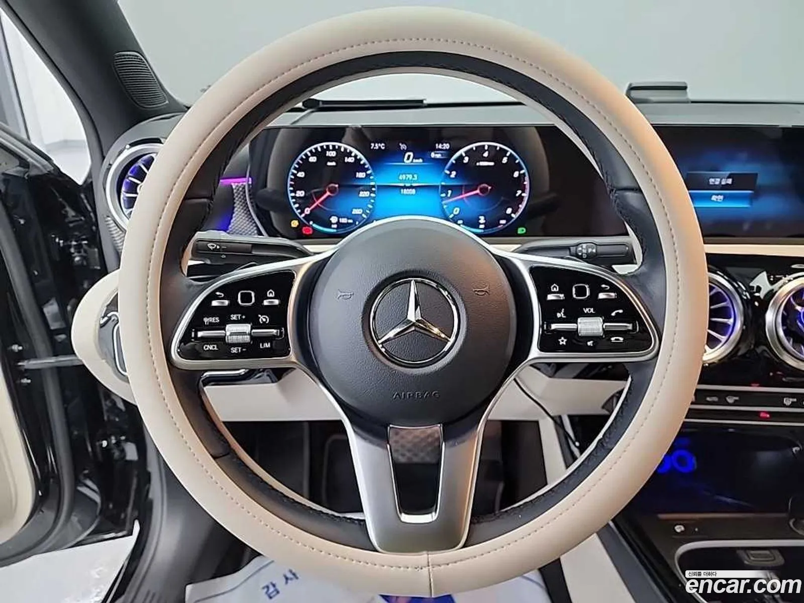 Mercedes-Benz A-Class W177 2022 — 13