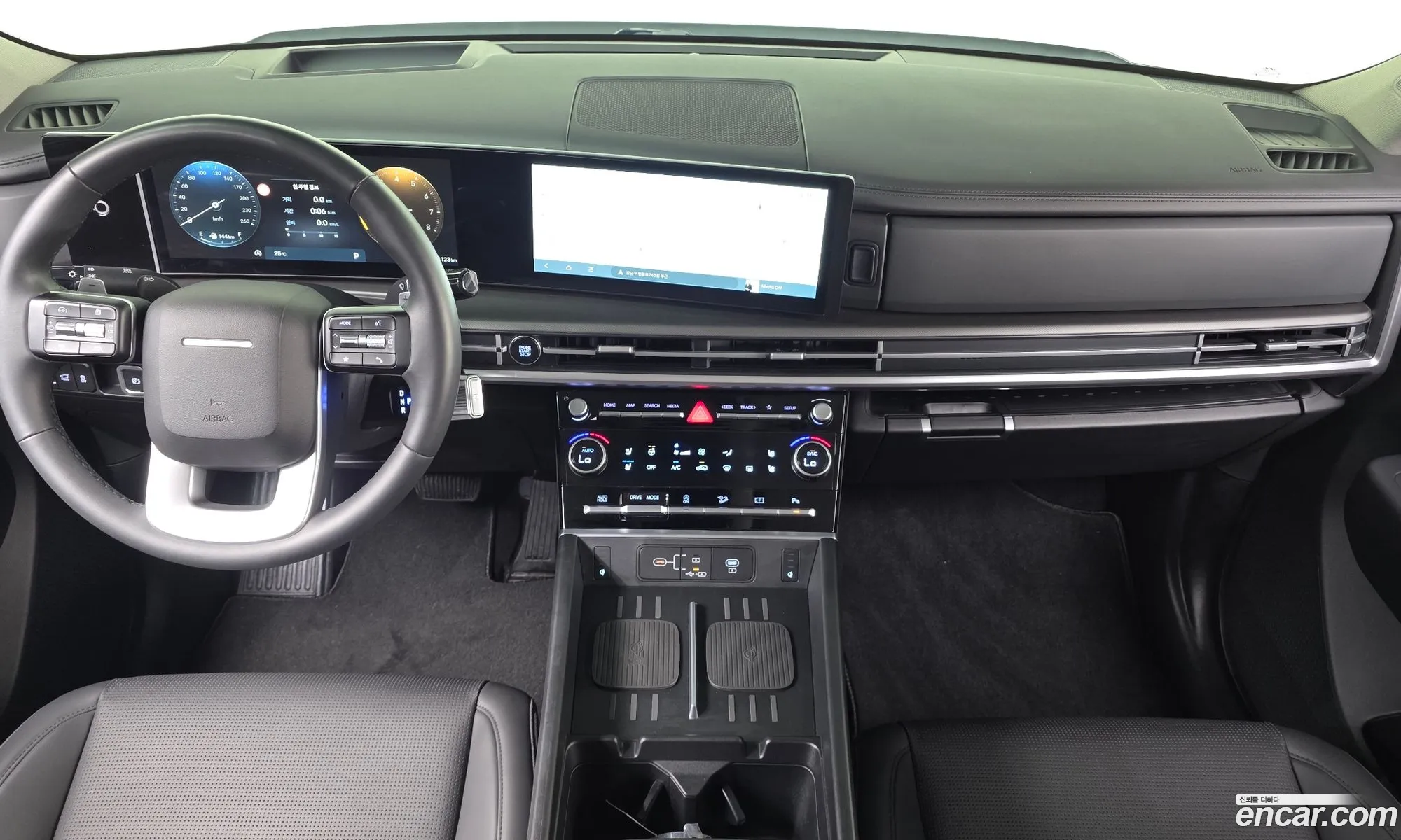 Hyundai Santa Fe 2025 — 4