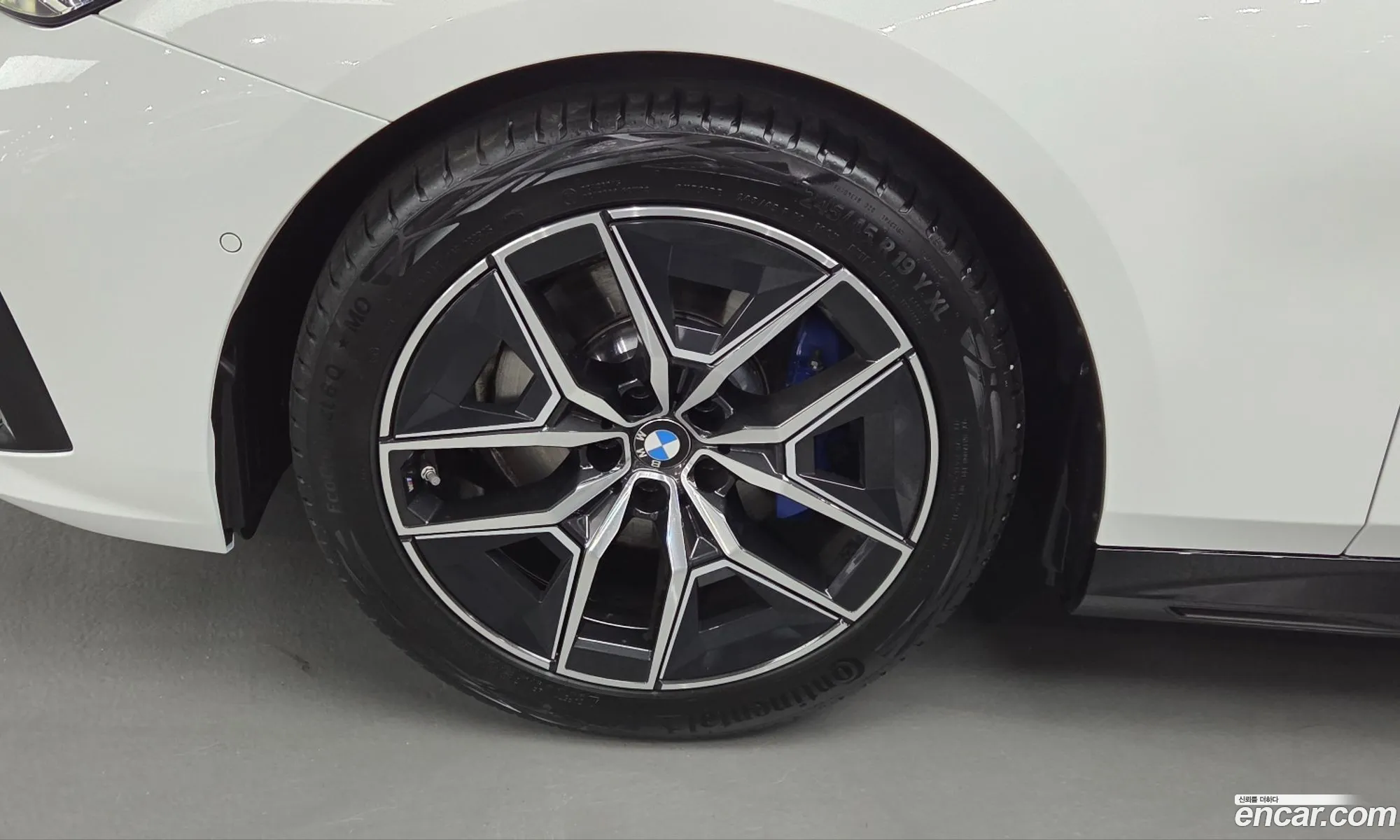 BMW 5 Series 2025 — 8