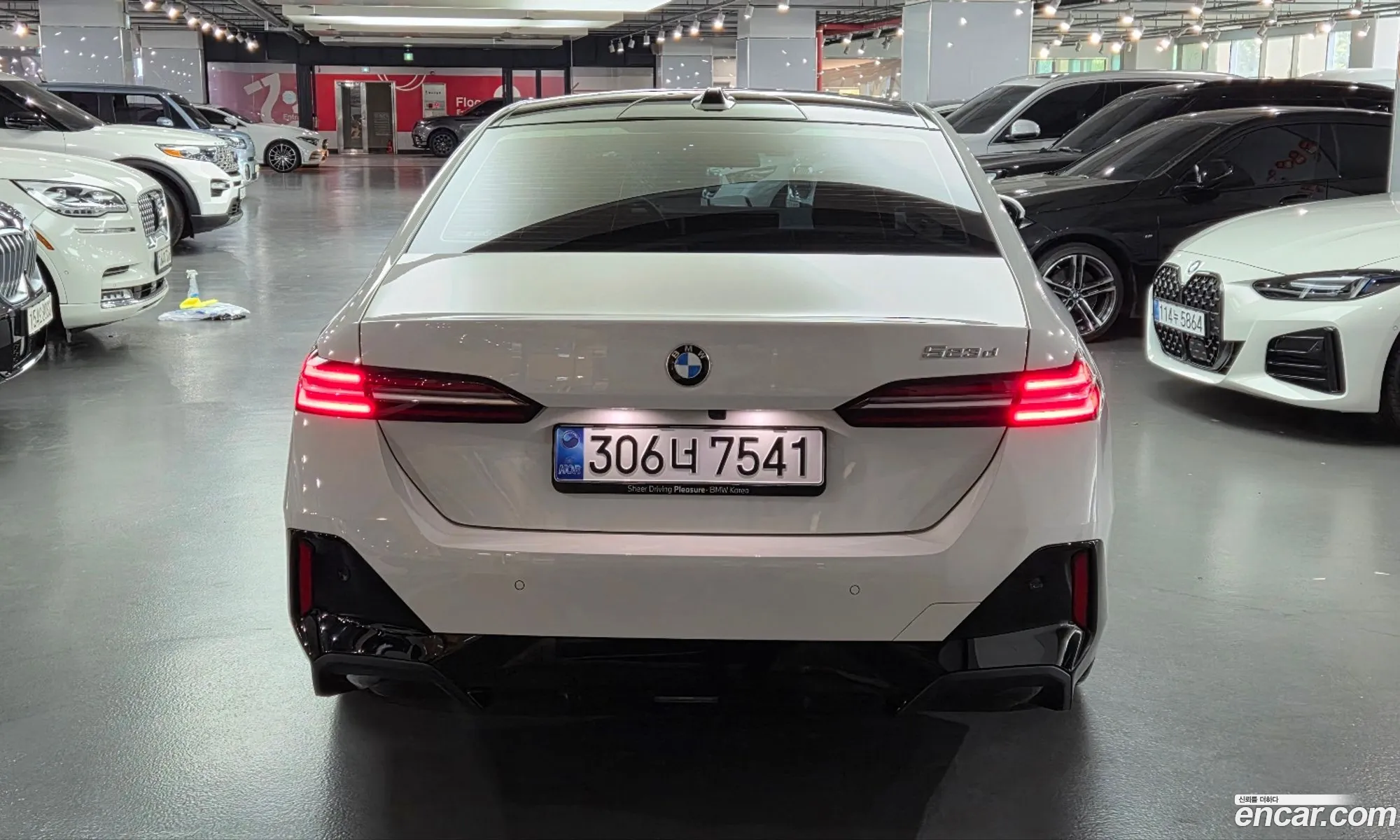 BMW 5 Series 2025 — 12