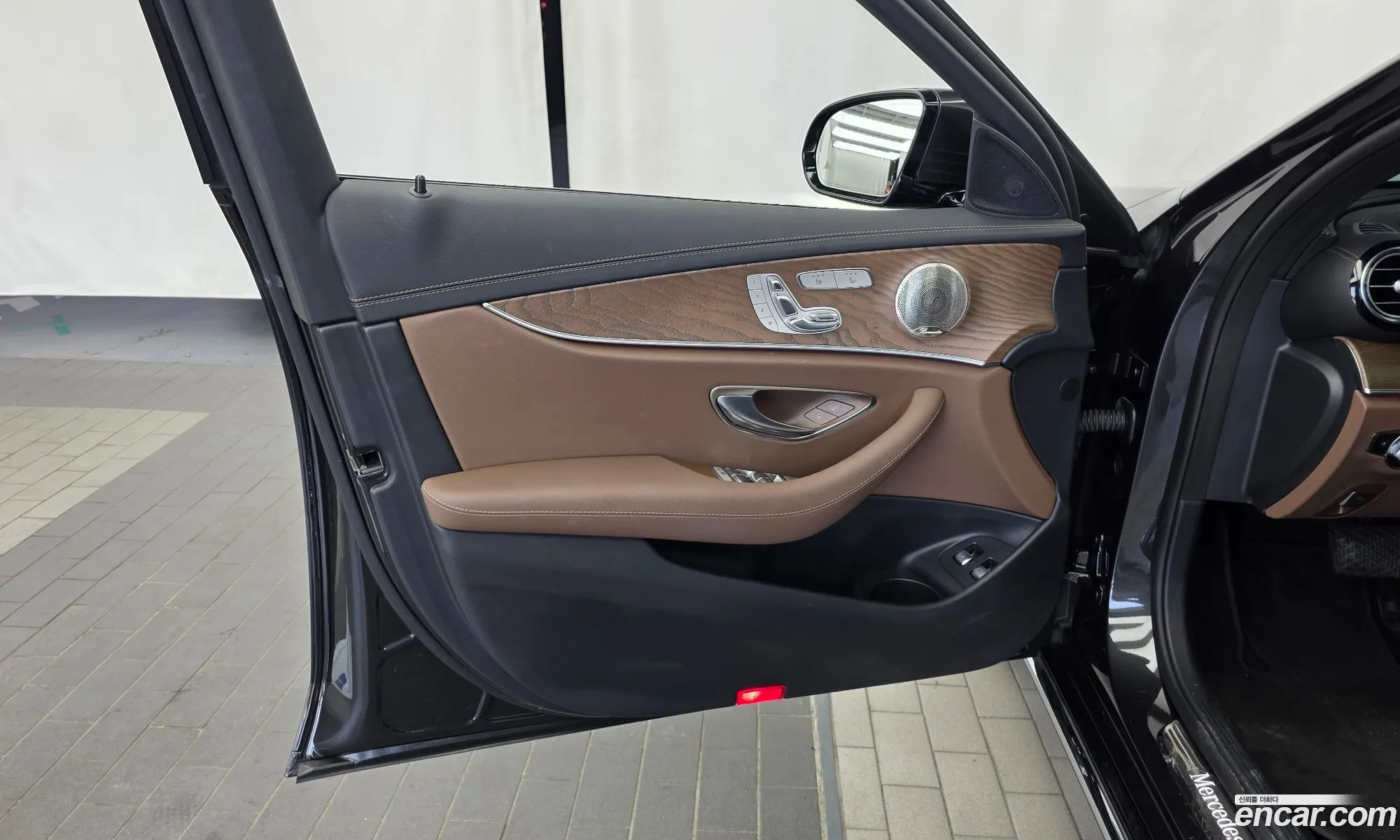 Mercedes-Benz E-Class W213 2021 — 33