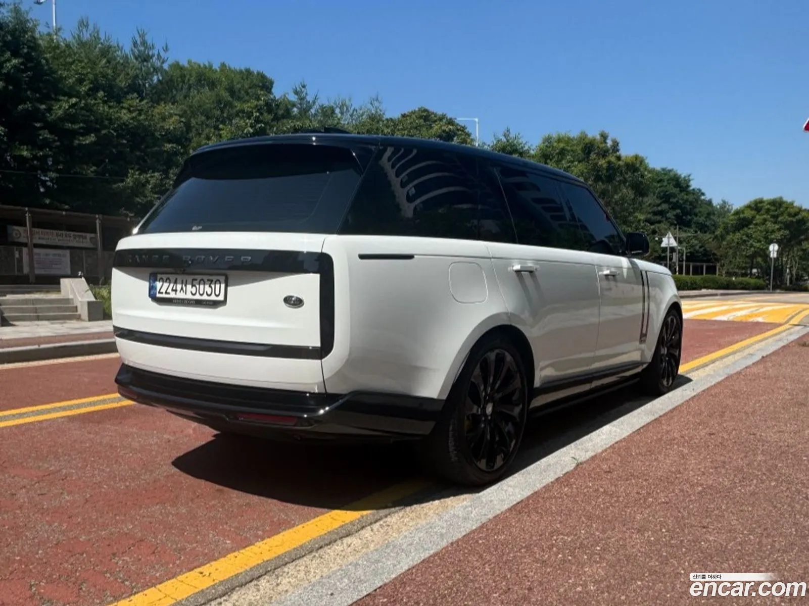 Land Rover Range Rover 2023 — 10