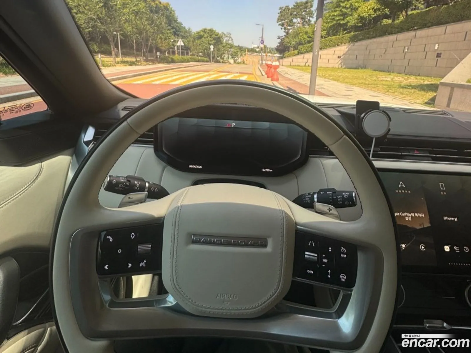 Land Rover Range Rover 2023 — 11
