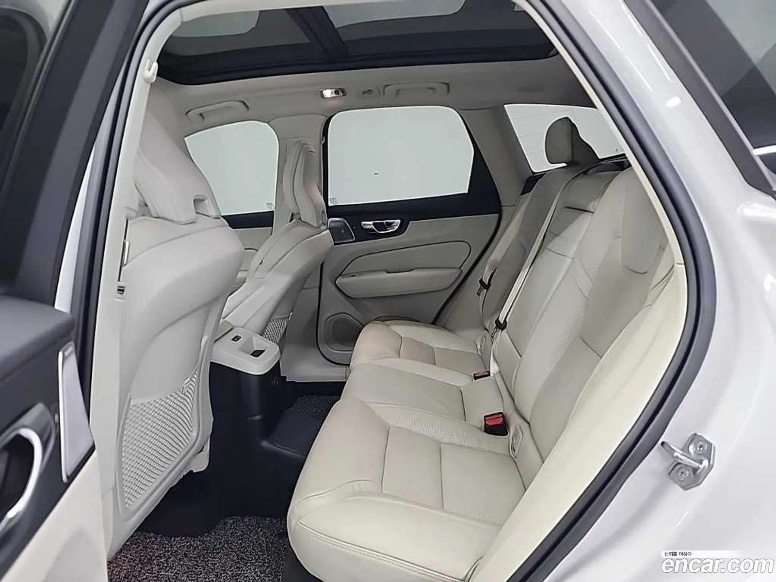 Volvo XC60 2021 — 14