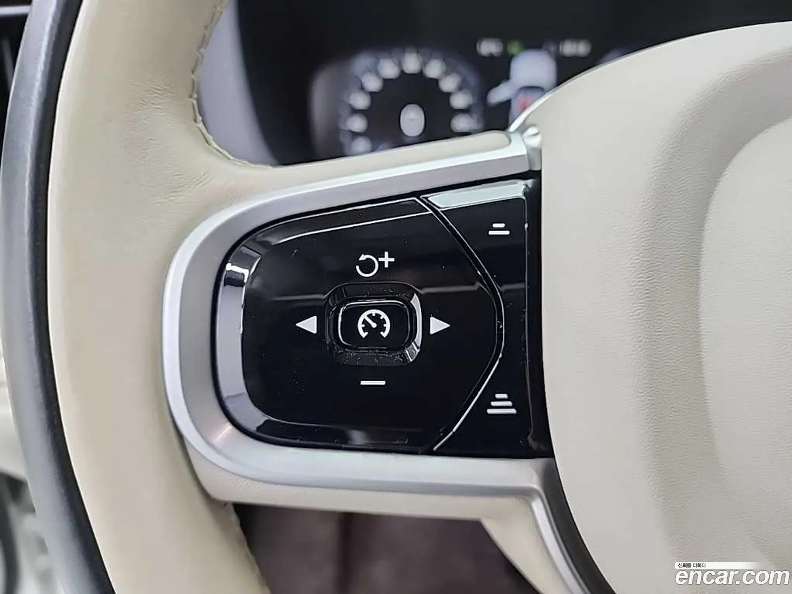 Volvo XC60 2021 — 15
