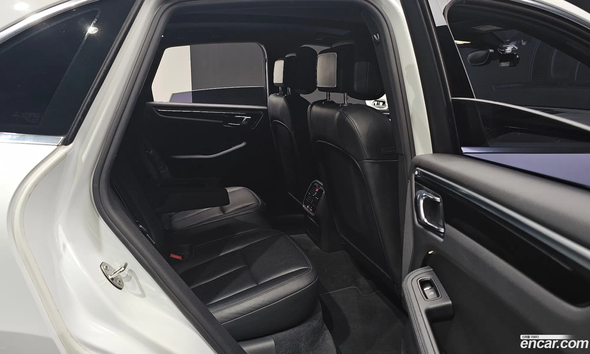 Porsche Macan 2017 WP1AD2952HLB70436 — 28