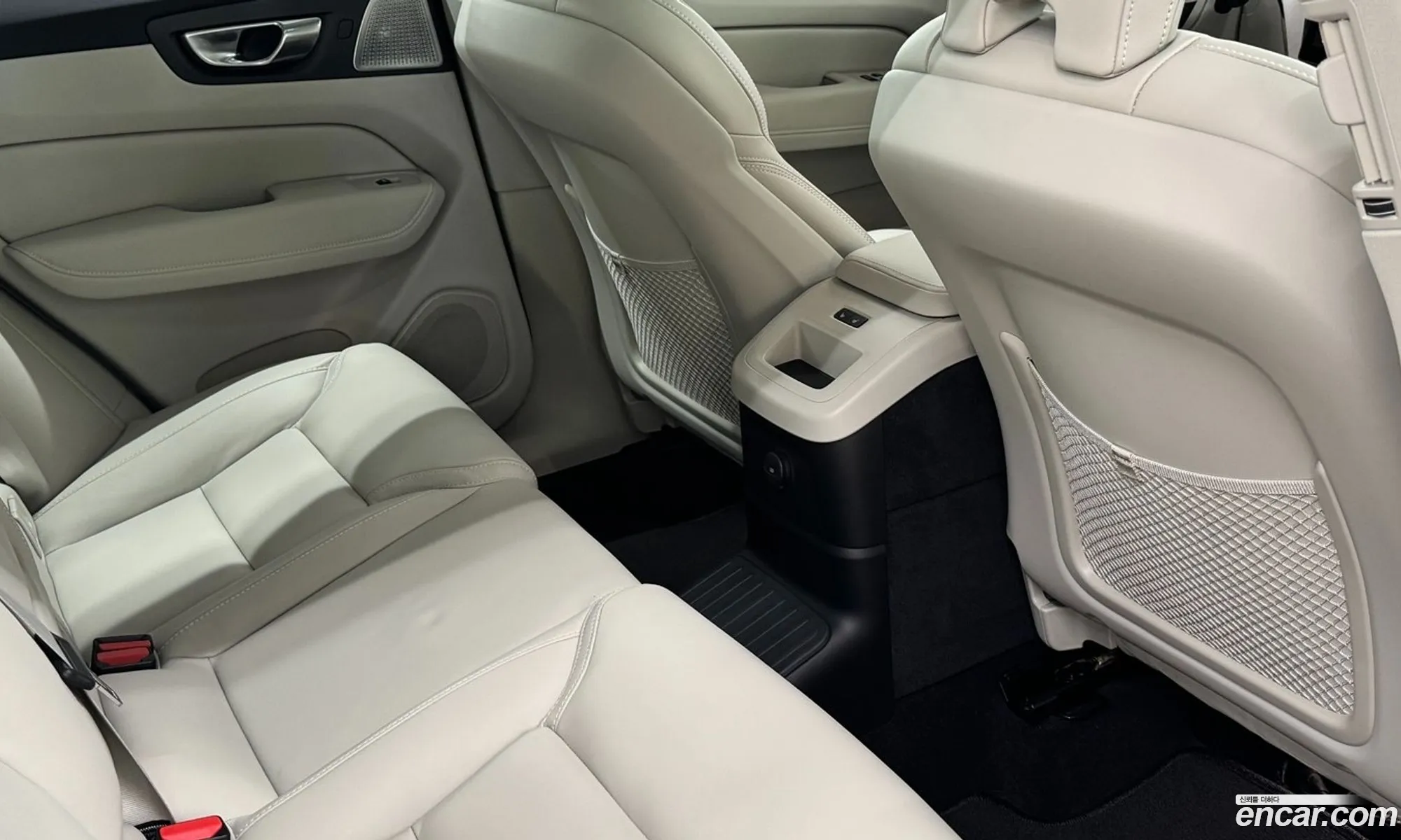 Volvo XC60 2026 — 7