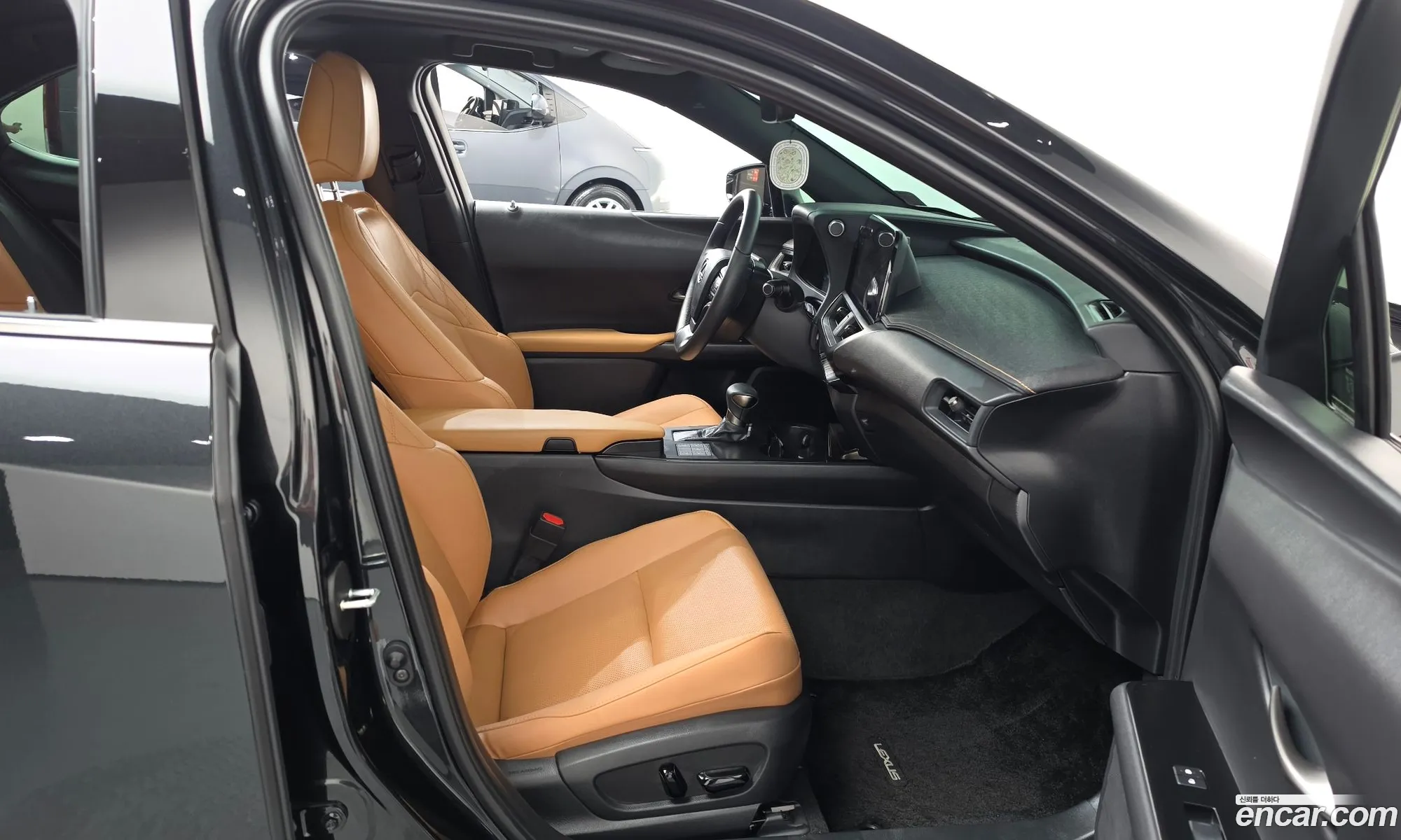 Lexus UX250h 2024 JTHP6JBH3R2186767 — 17