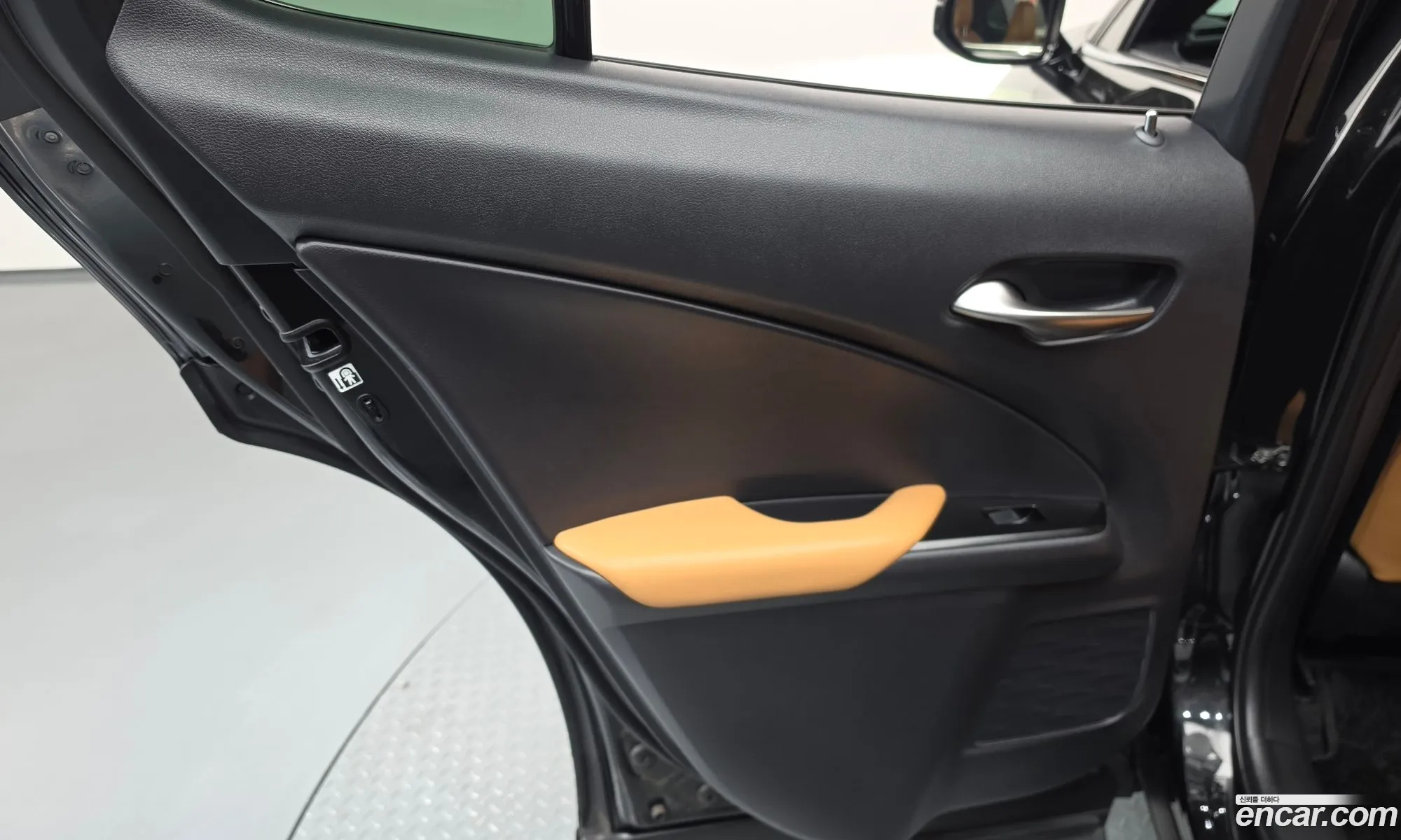 Lexus UX250h 2024 JTHP6JBH3R2186767 — 28