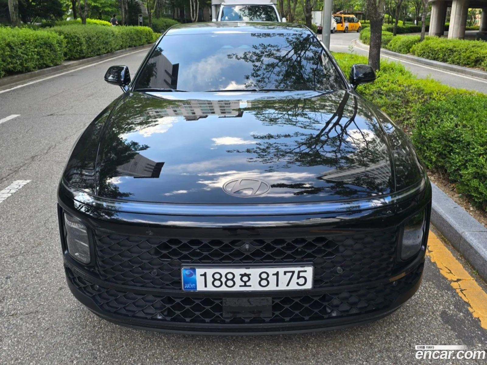 Hyundai Grandeur Hybrid 2025 — 3
