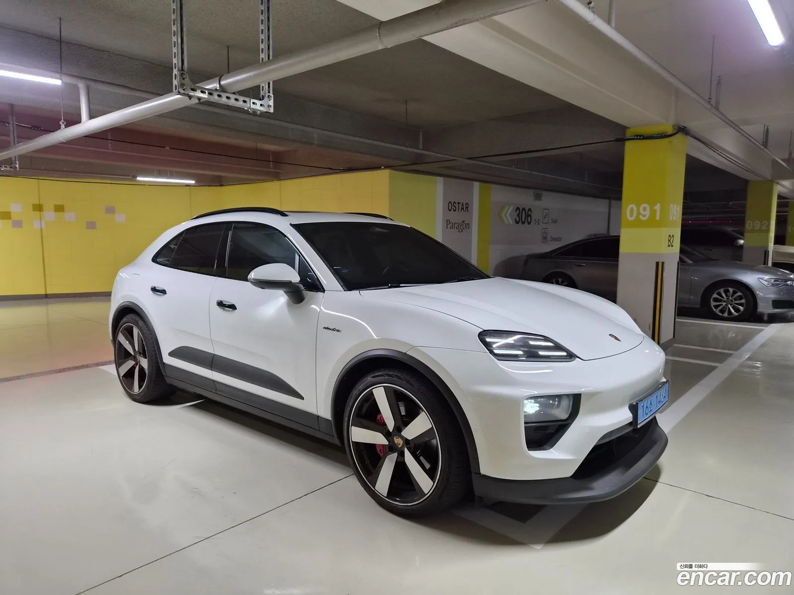 Porsche Macan EV 2025 — 14