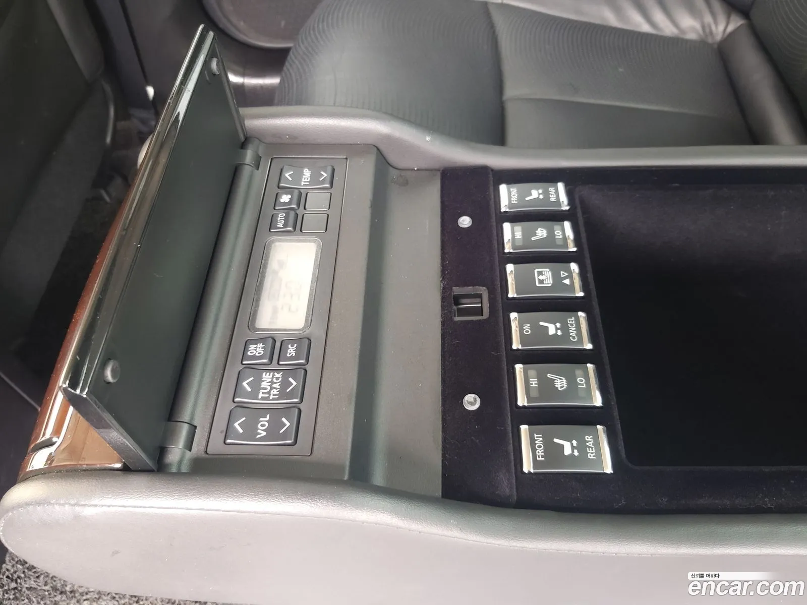 Infiniti Q70 2016 — 3