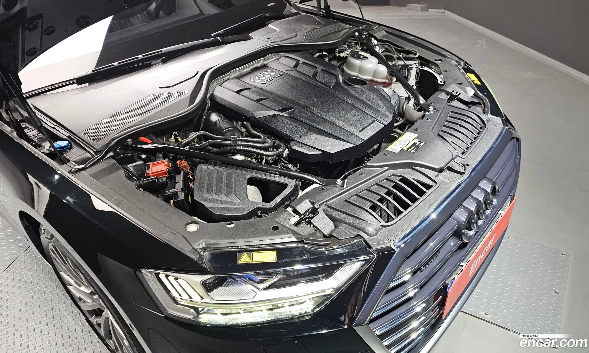 Audi A8 2020 — 17