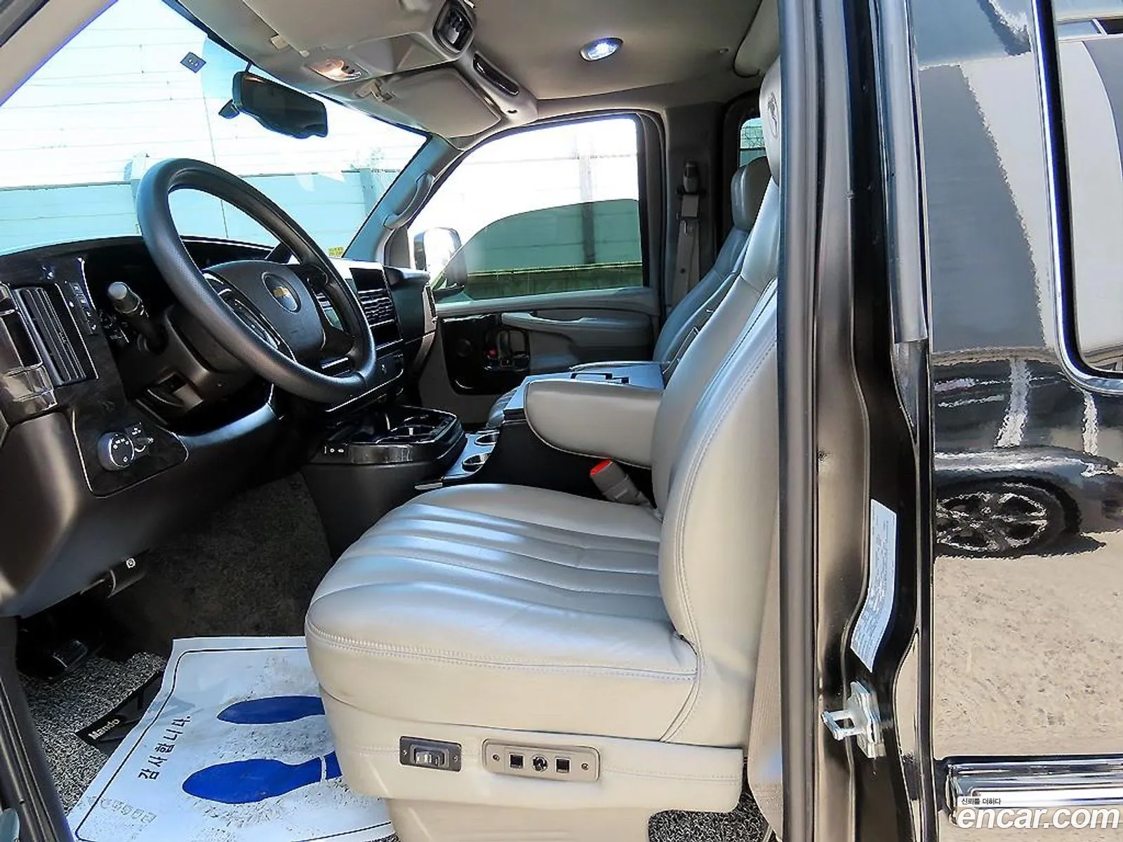 Chevrolet Express Van 2014 — 11