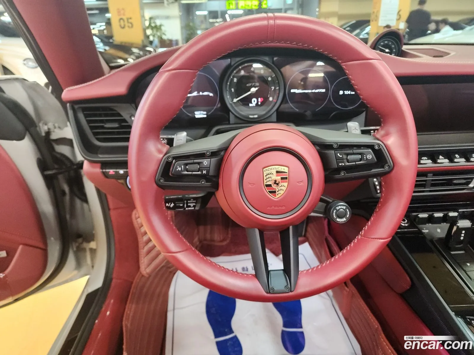 Porsche 911 2023 — 18