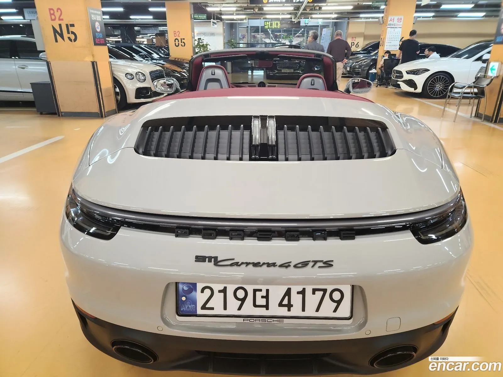 Porsche 911 2023 — 8
