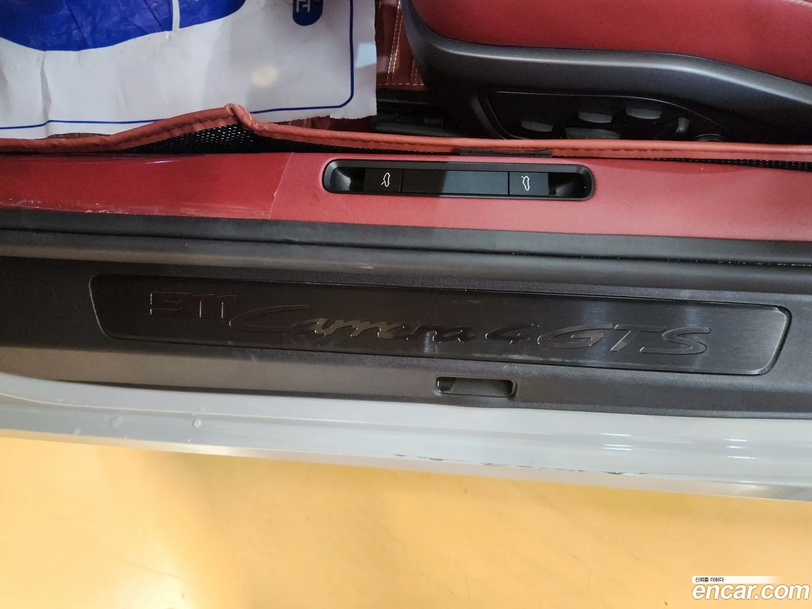 Porsche 911 2023 — 17
