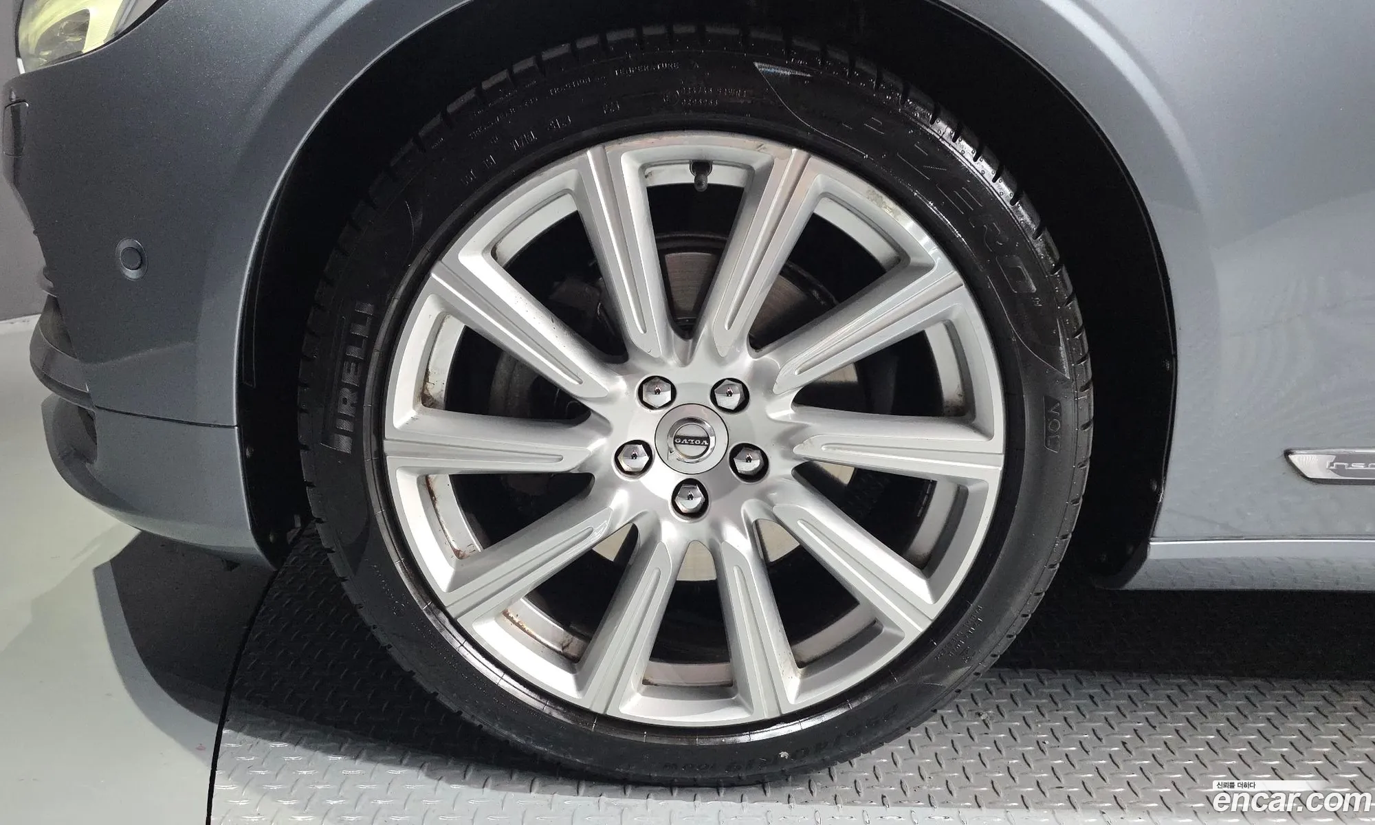 Volvo S90 2017 YV1PSA8ADJ1028029 — 8