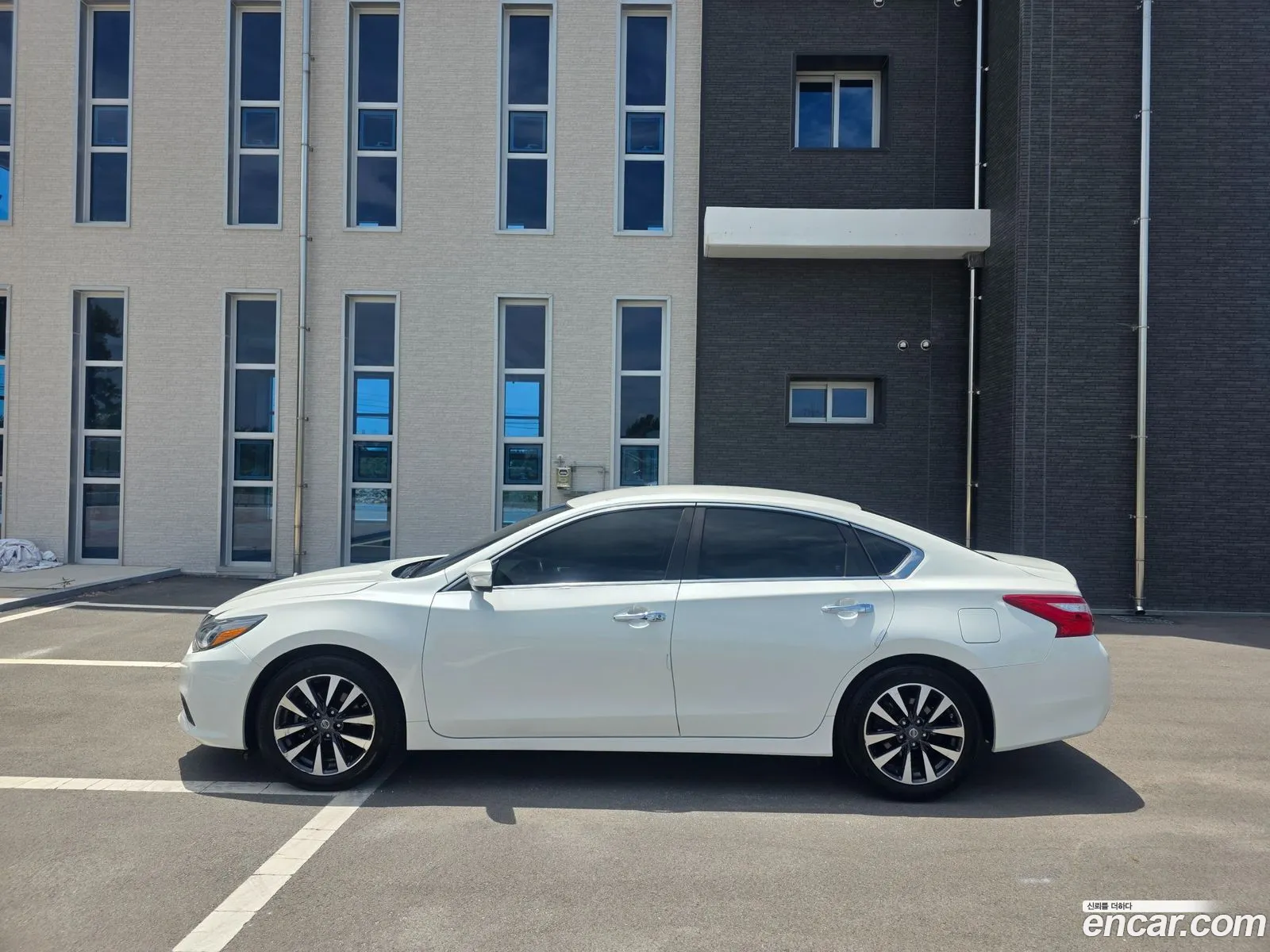 Nissan Altima 2017 — 4