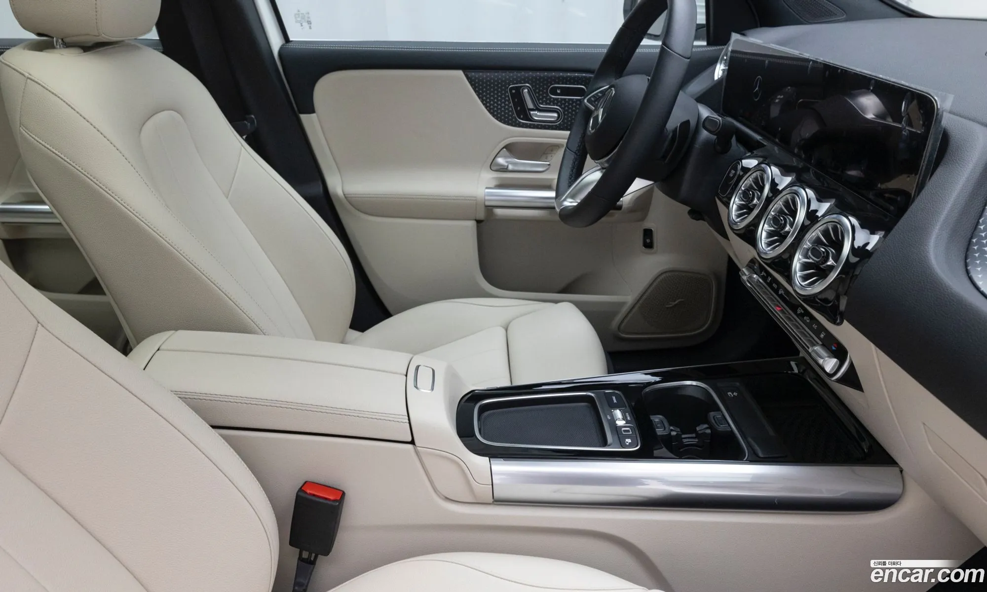 Mercedes-Benz EQA H243 2025 — 7