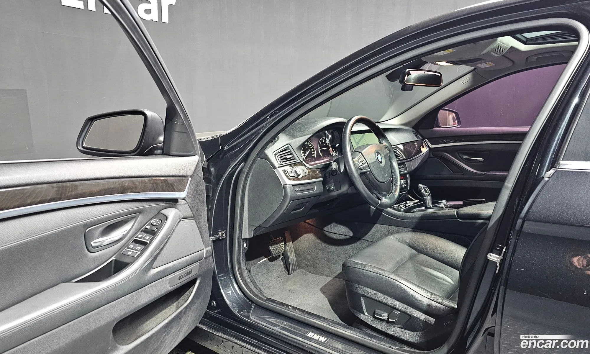 BMW 5 Series 2011 WBAFW1102BDU24687 — 3
