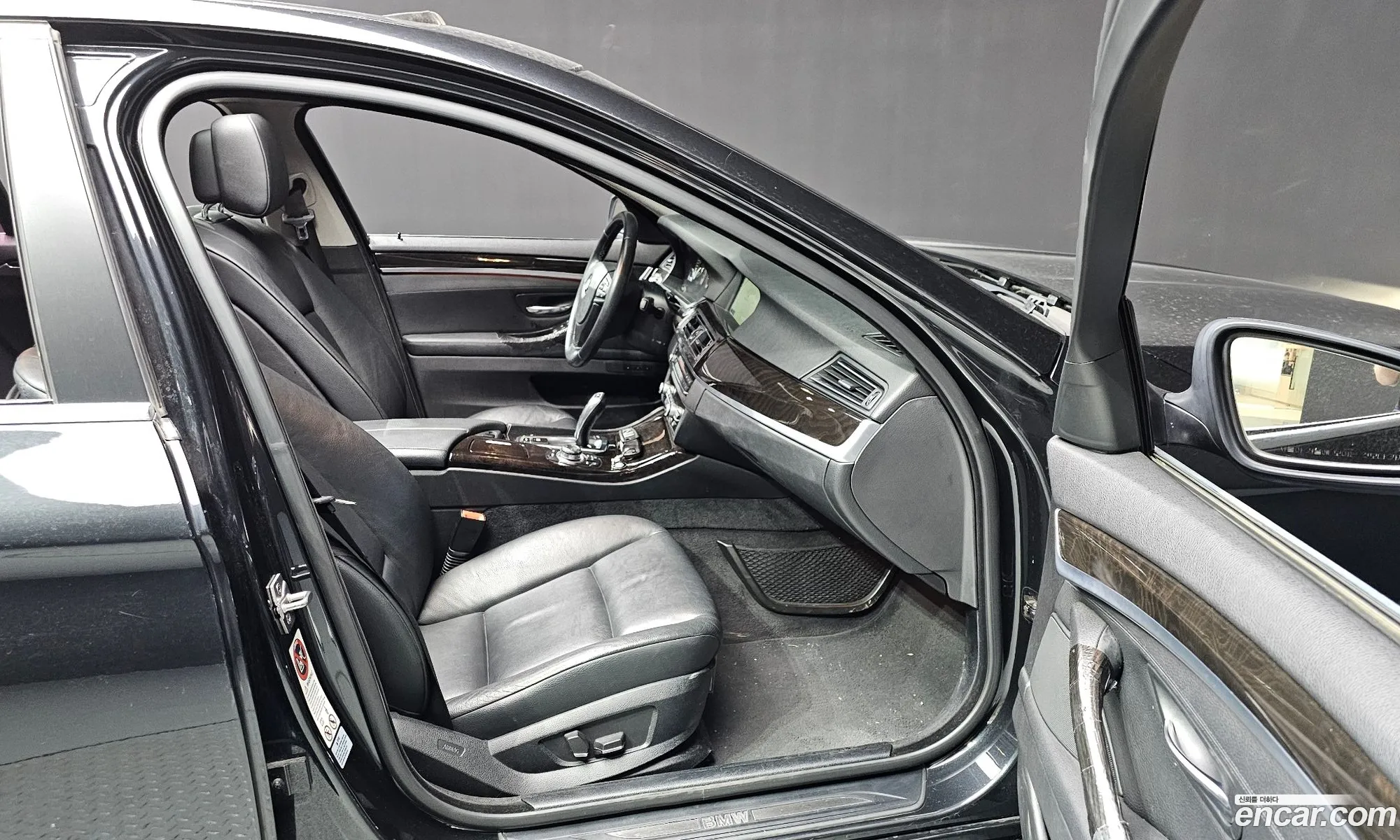 BMW 5 Series 2011 WBAFW1102BDU24687 — 5