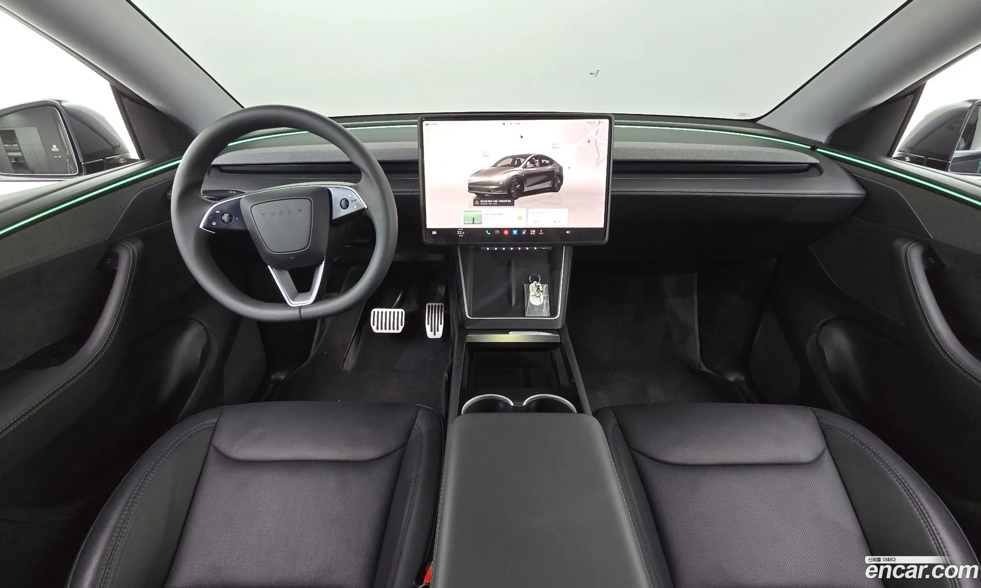 Tesla Model Y 2025 LRWYGCEK3SC285835 — 9