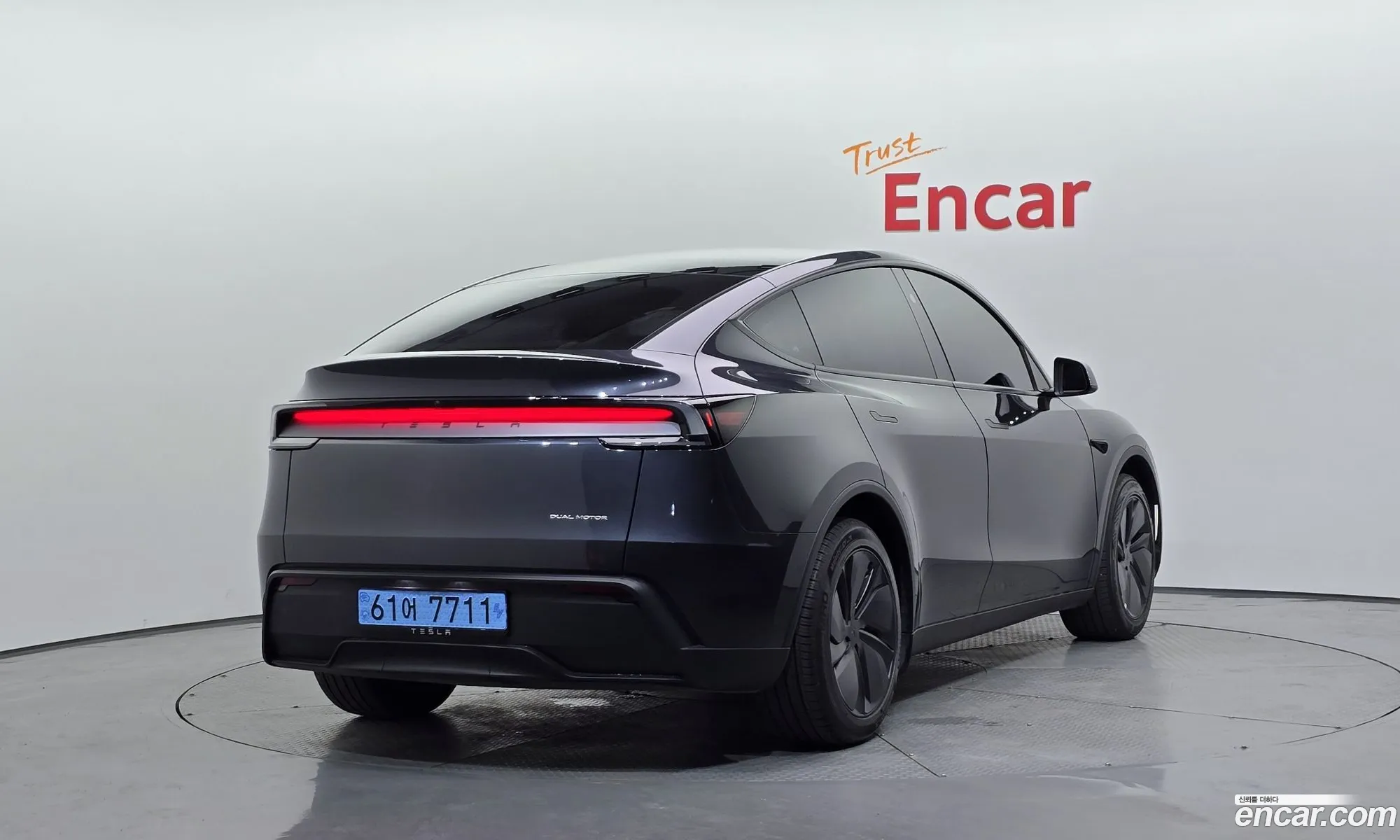 Tesla Model Y 2025 LRWYGCEK3SC285835 — 15