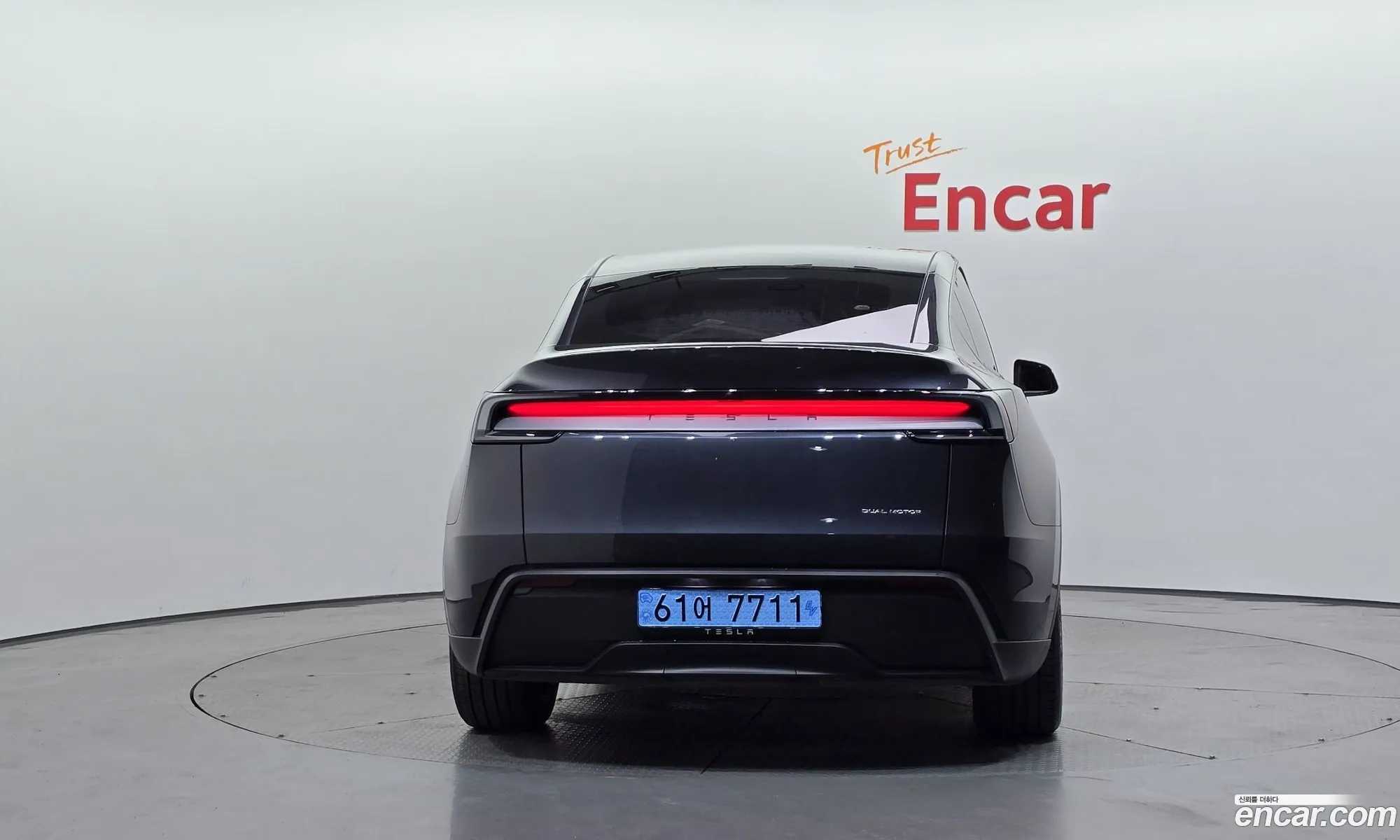 Tesla Model Y 2025 LRWYGCEK3SC285835 — 13