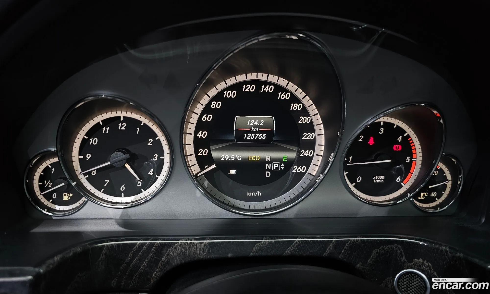 Mercedes-Benz E-Class W212 2013 WDDHF0CB1DA748745 — 20